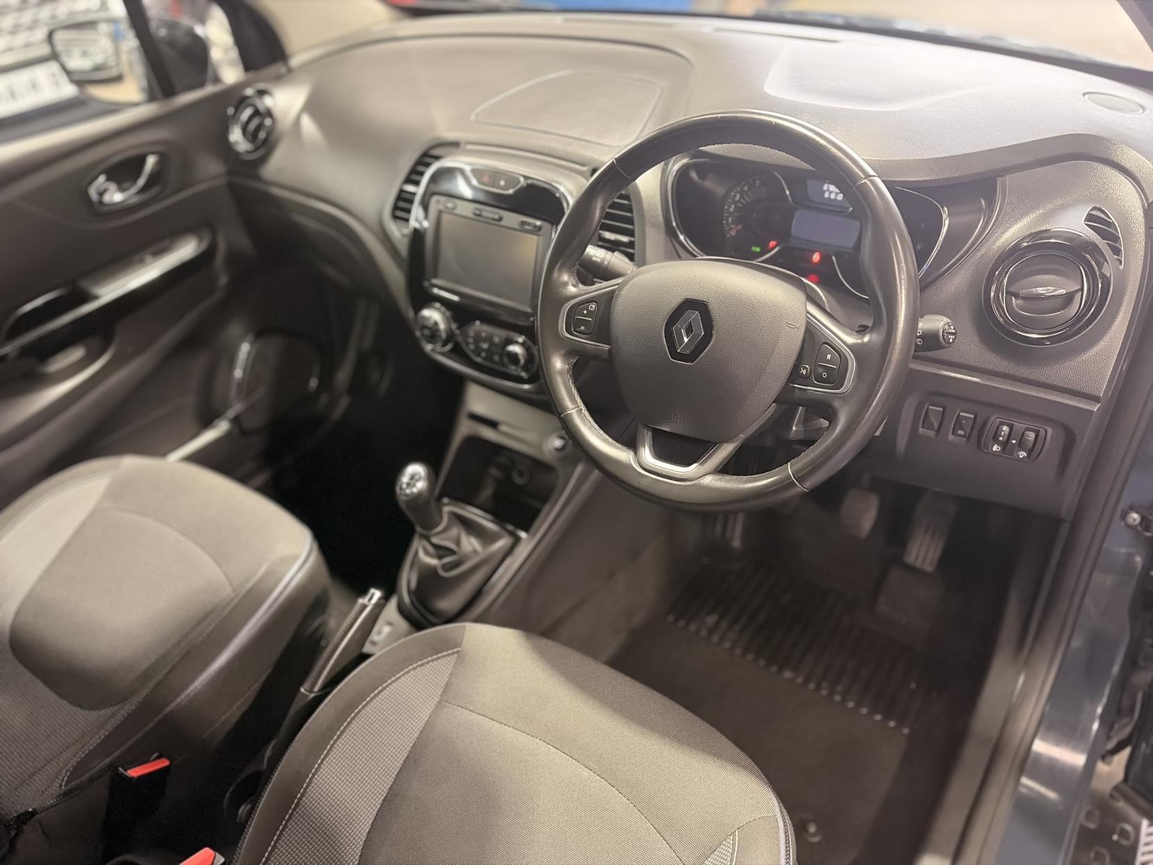 Renault Captur - Image 19