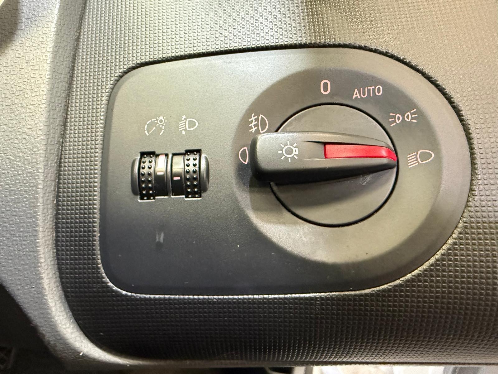 SEAT Ibiza - Image 37