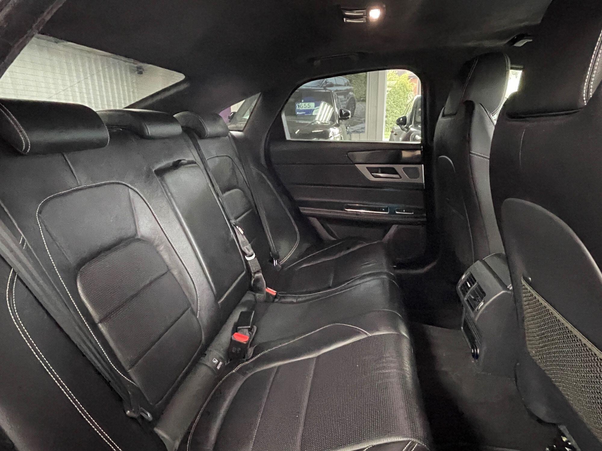 Jaguar XF - Image 26
