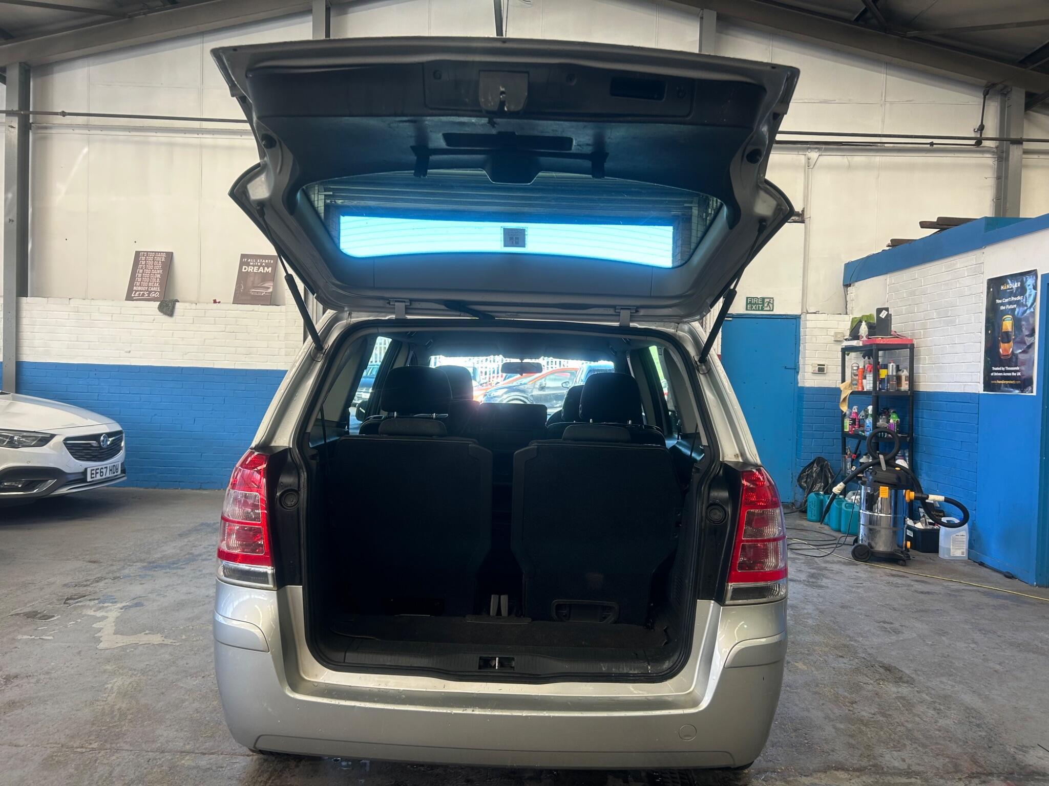 Vauxhall Zafira - Image 25