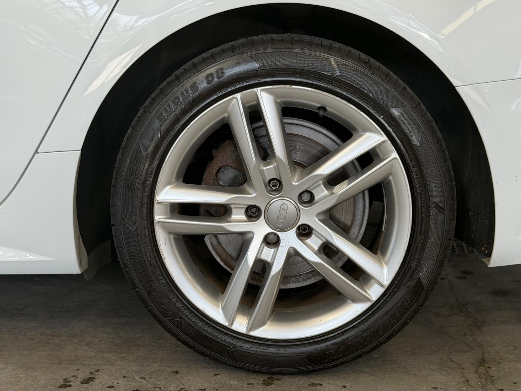 Audi A6 Saloon - Image 17