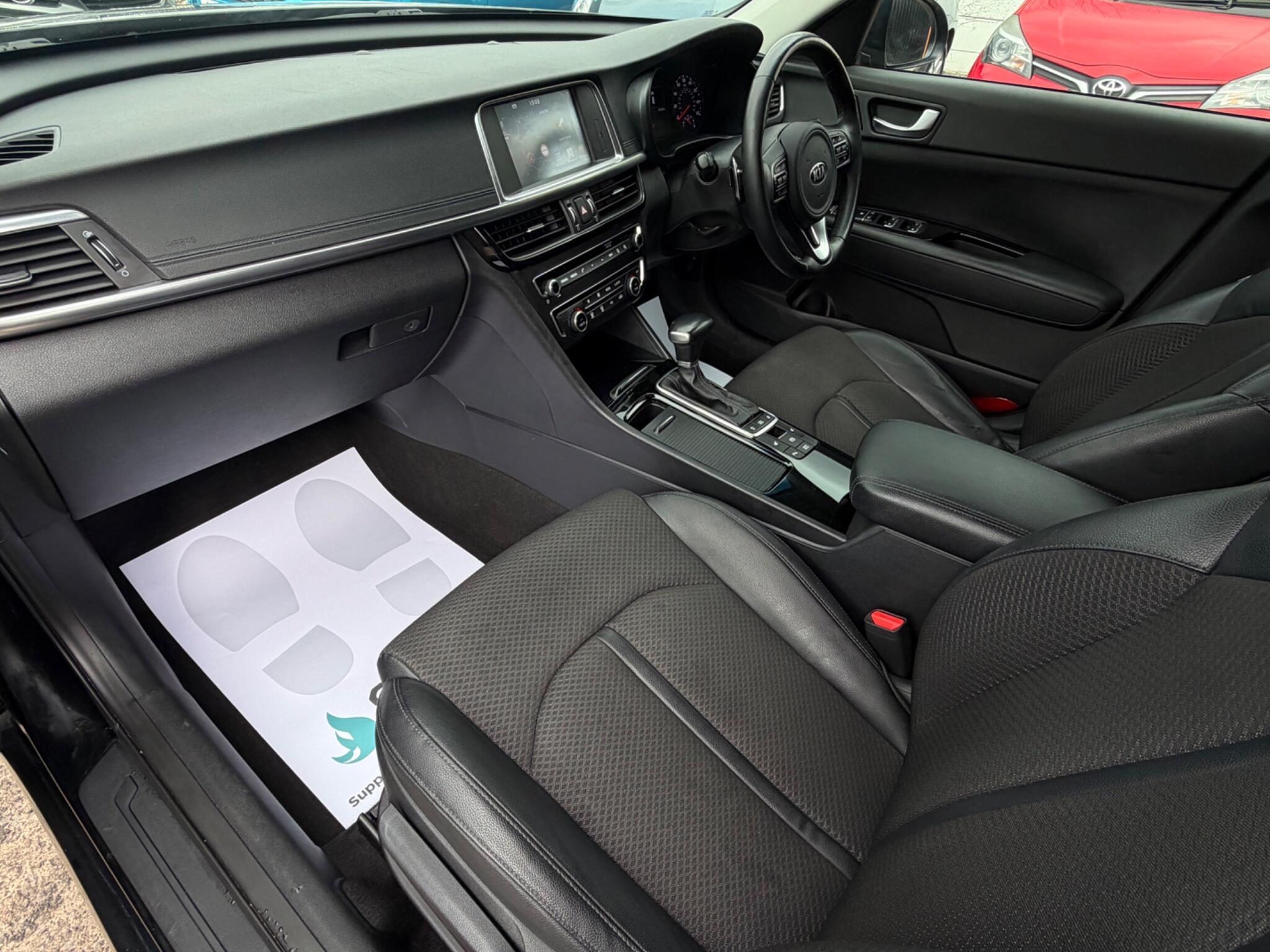 Kia Optima - Image 12