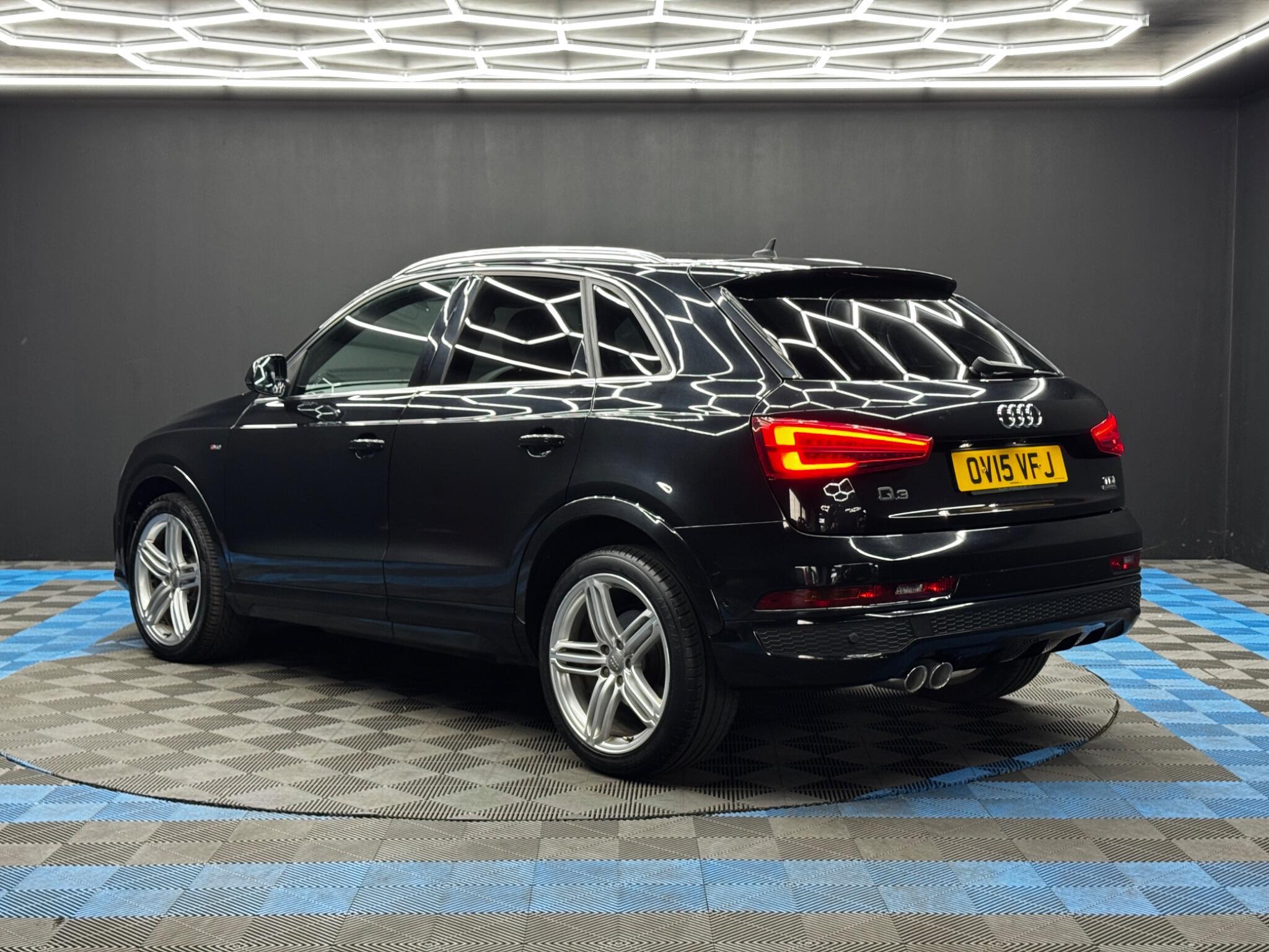 Audi Q3 - Image 7