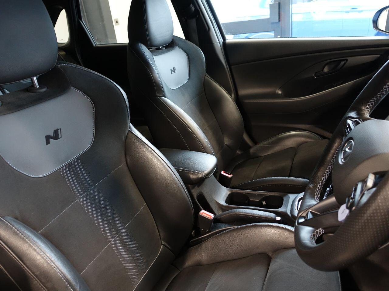 Hyundai i30 - Image 18