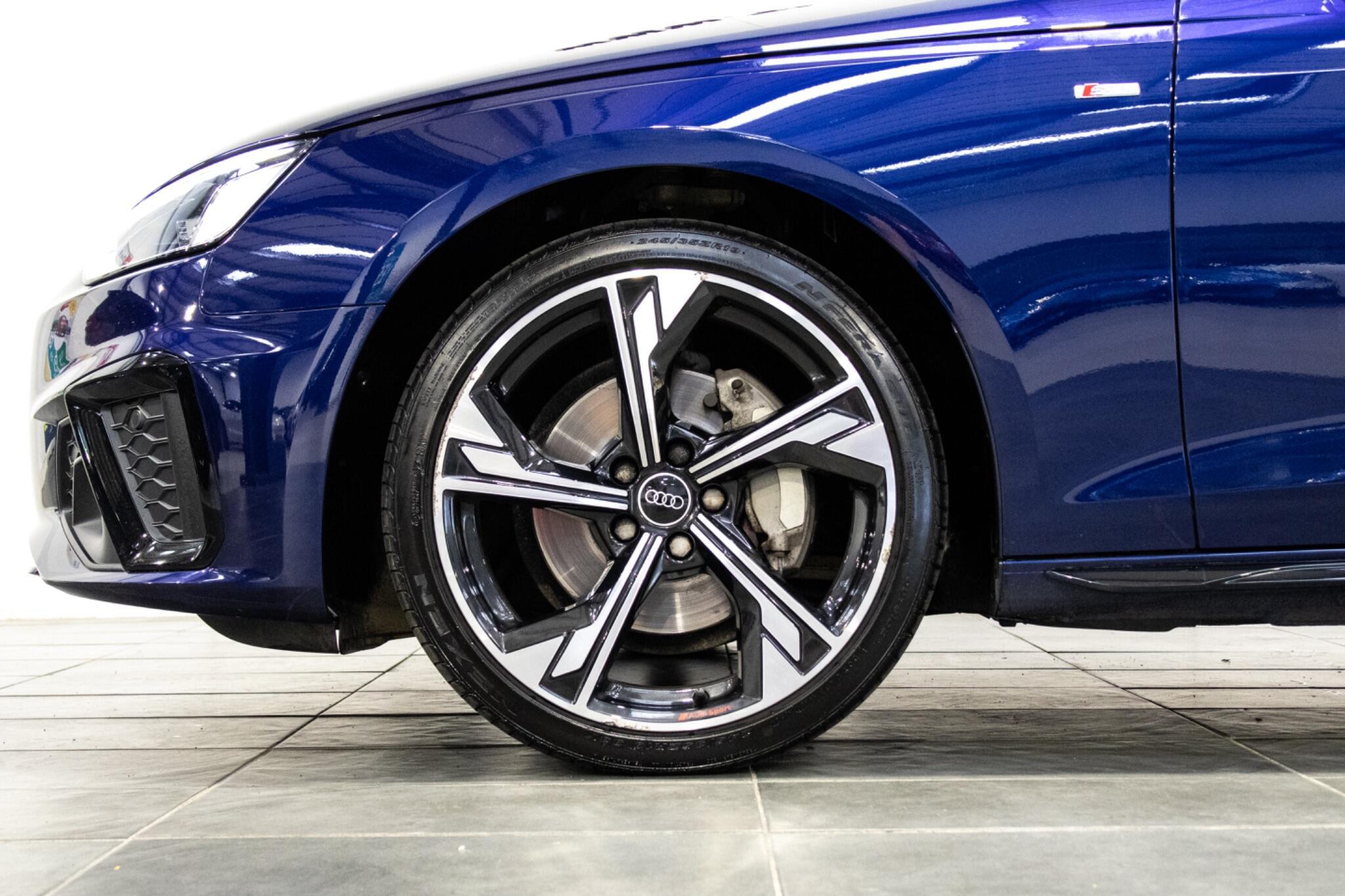 Audi A4 Avant - Image 9