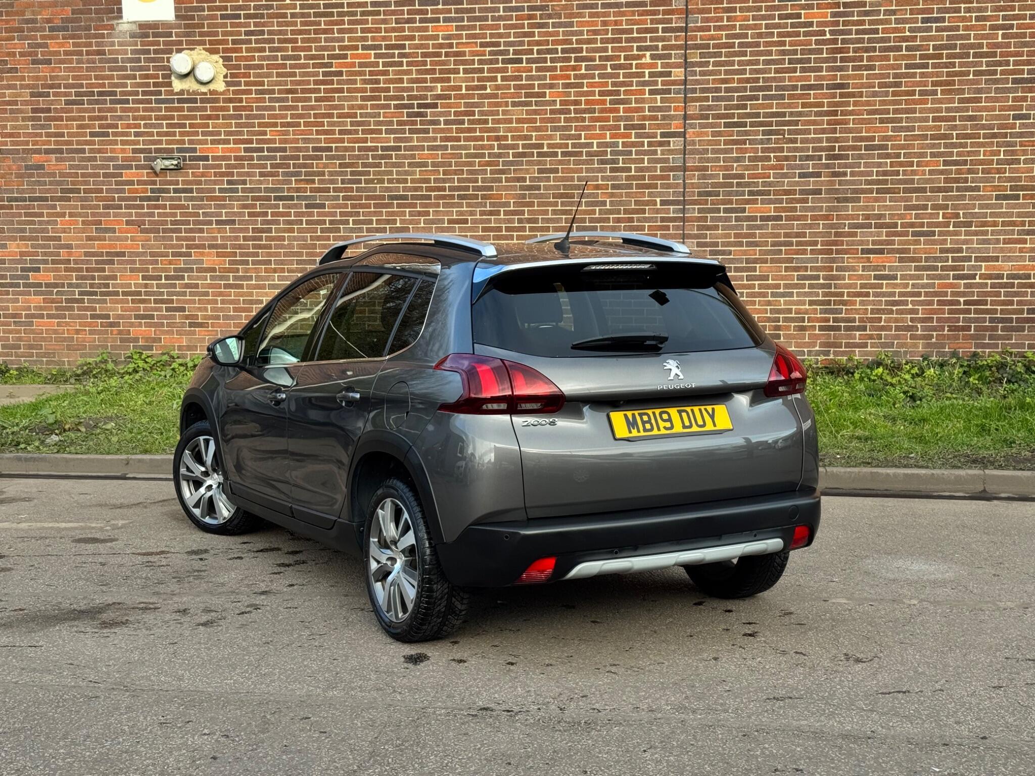 Peugeot 2008 - Image 4