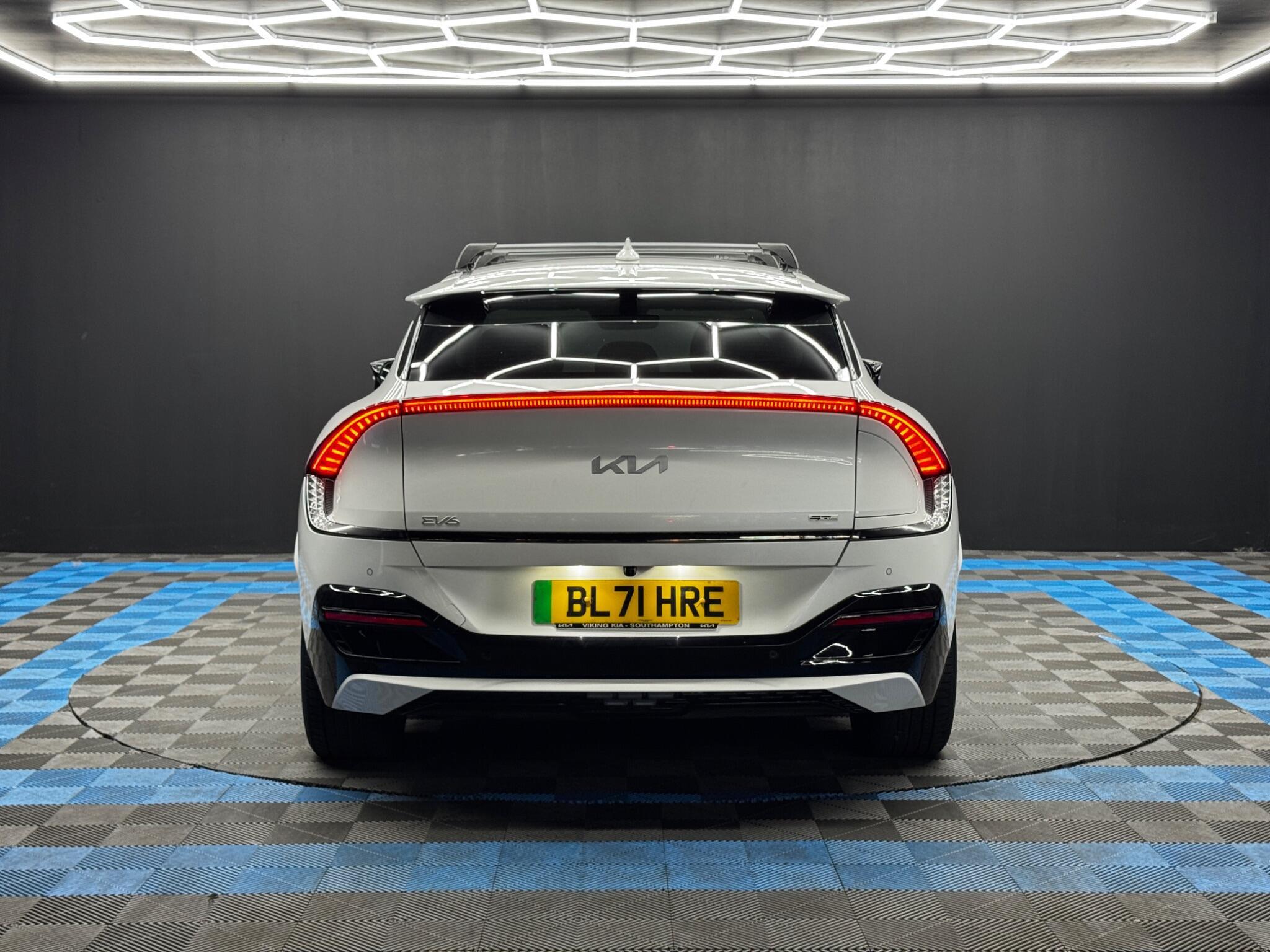 Kia EV6 - Image 6
