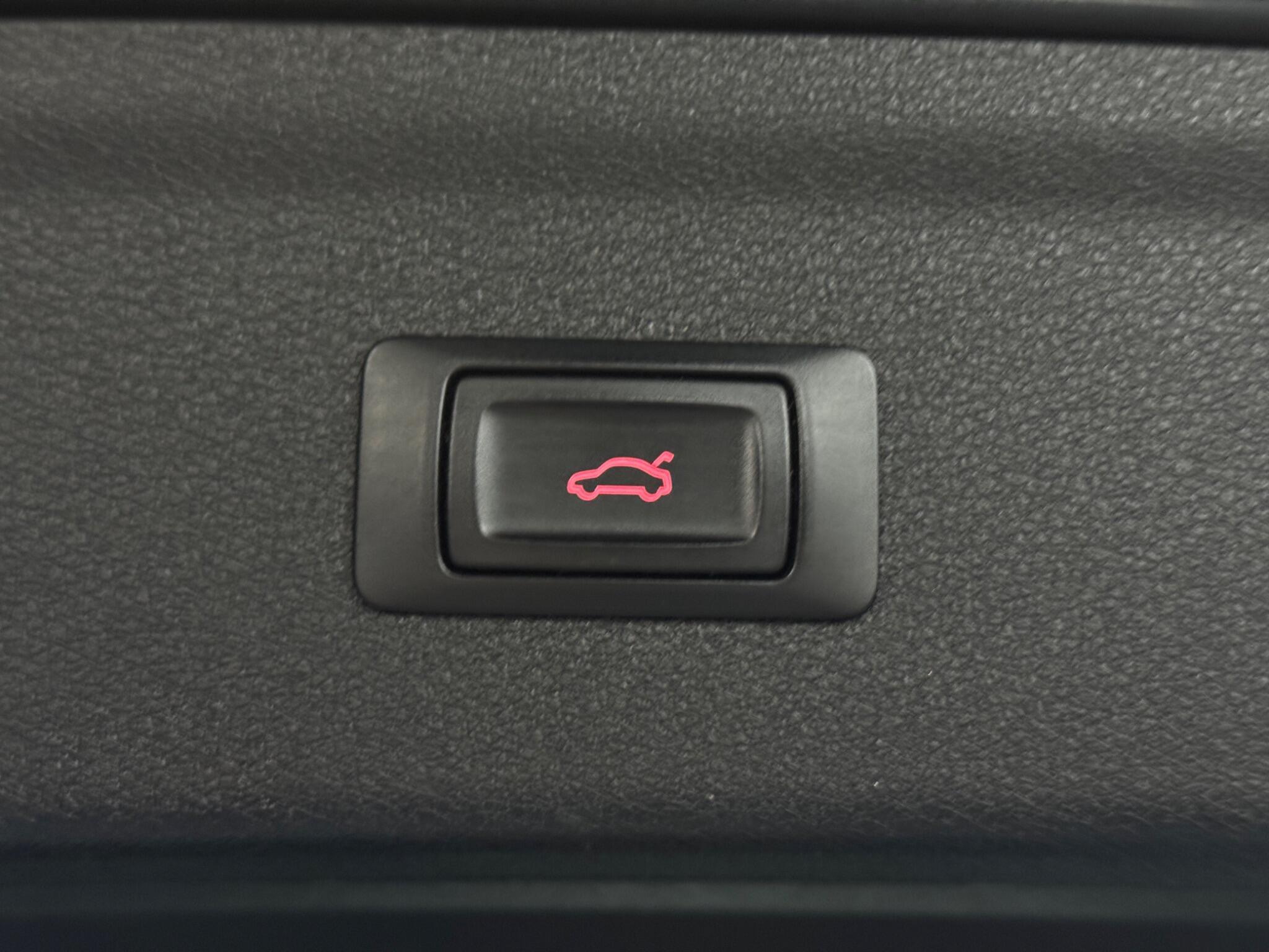 Audi Q3 - Image 38