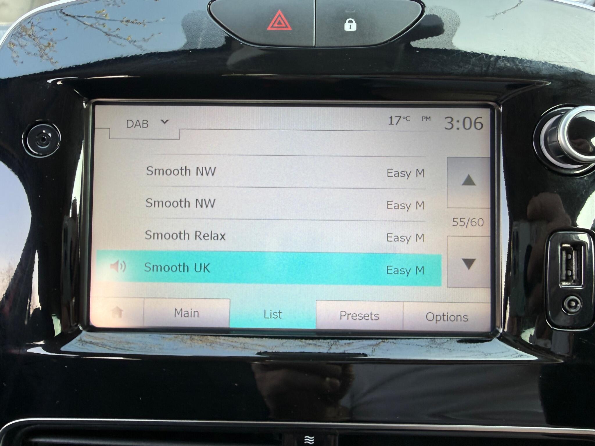 Renault Clio - Image 51