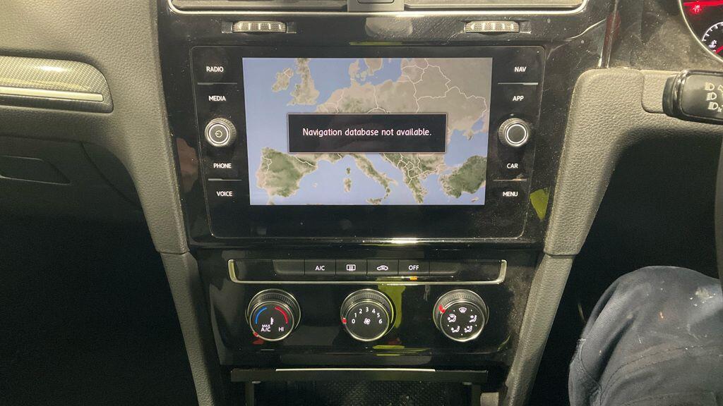 Volkswagen Golf - Image 3