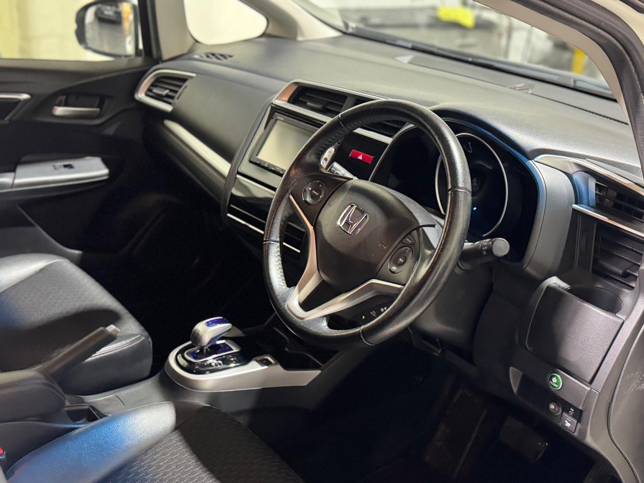 Honda FIT - Image 34