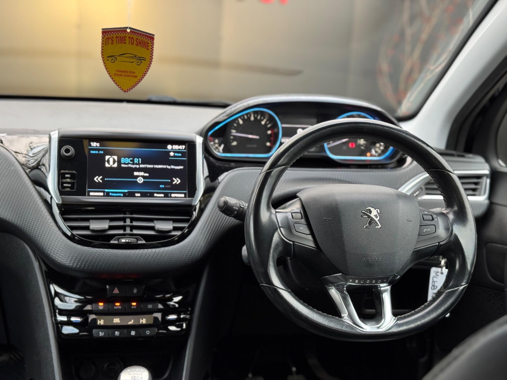 Peugeot 2008 - Image 25