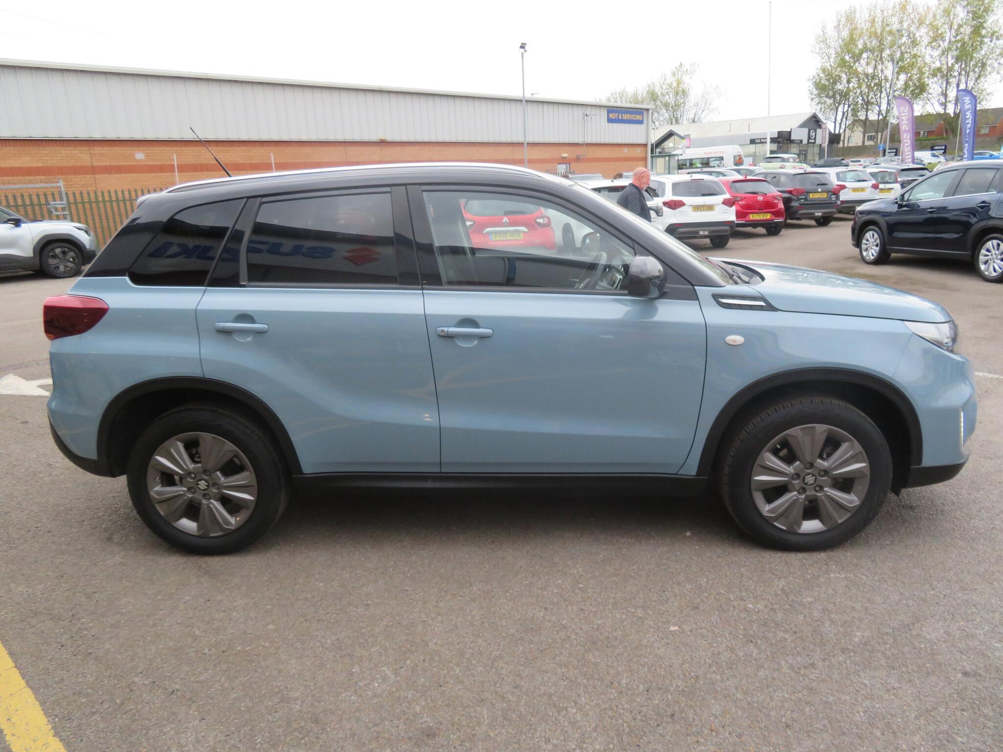Suzuki Vitara - Image 9