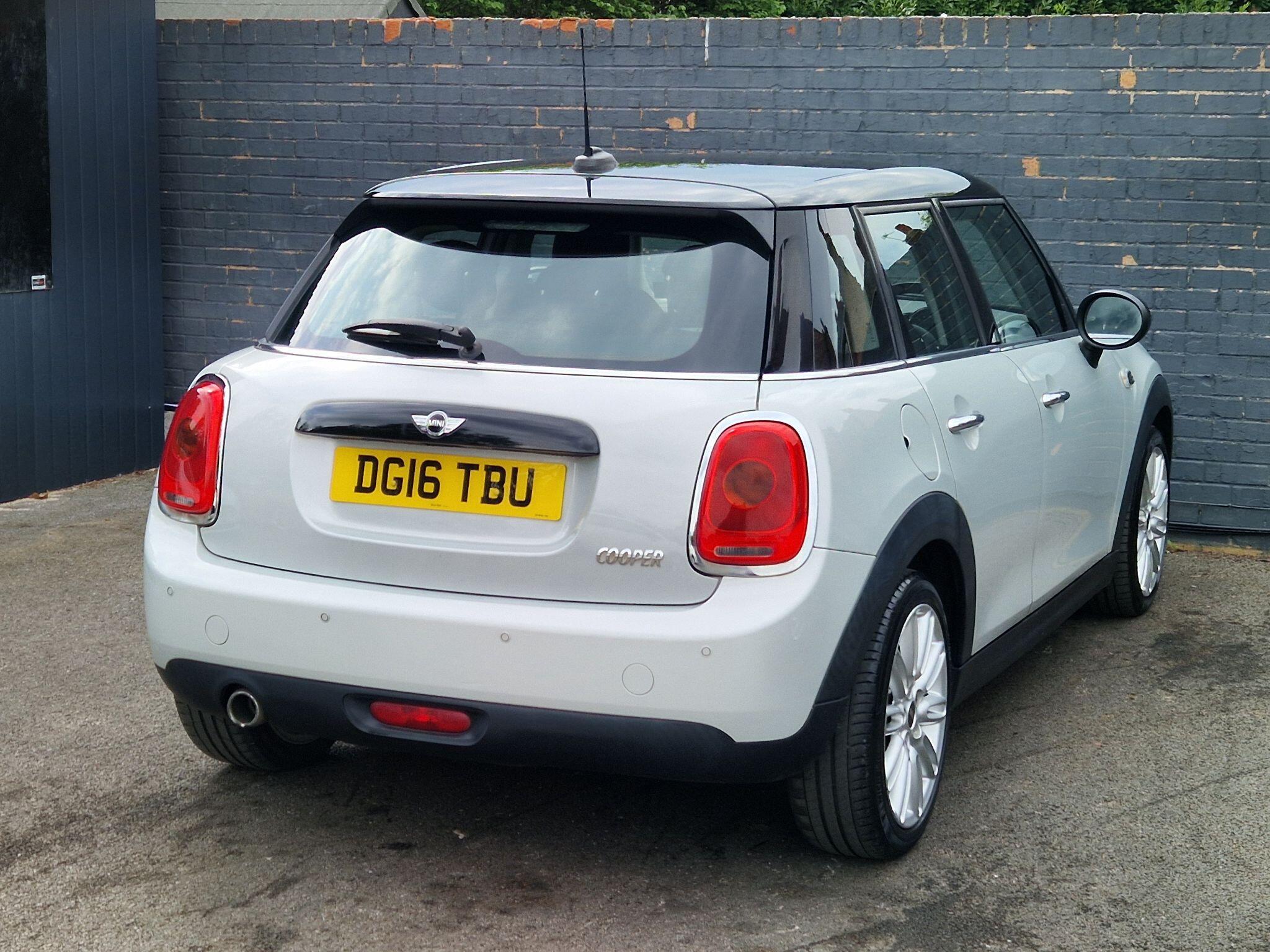 MINI Hatch - Image 10