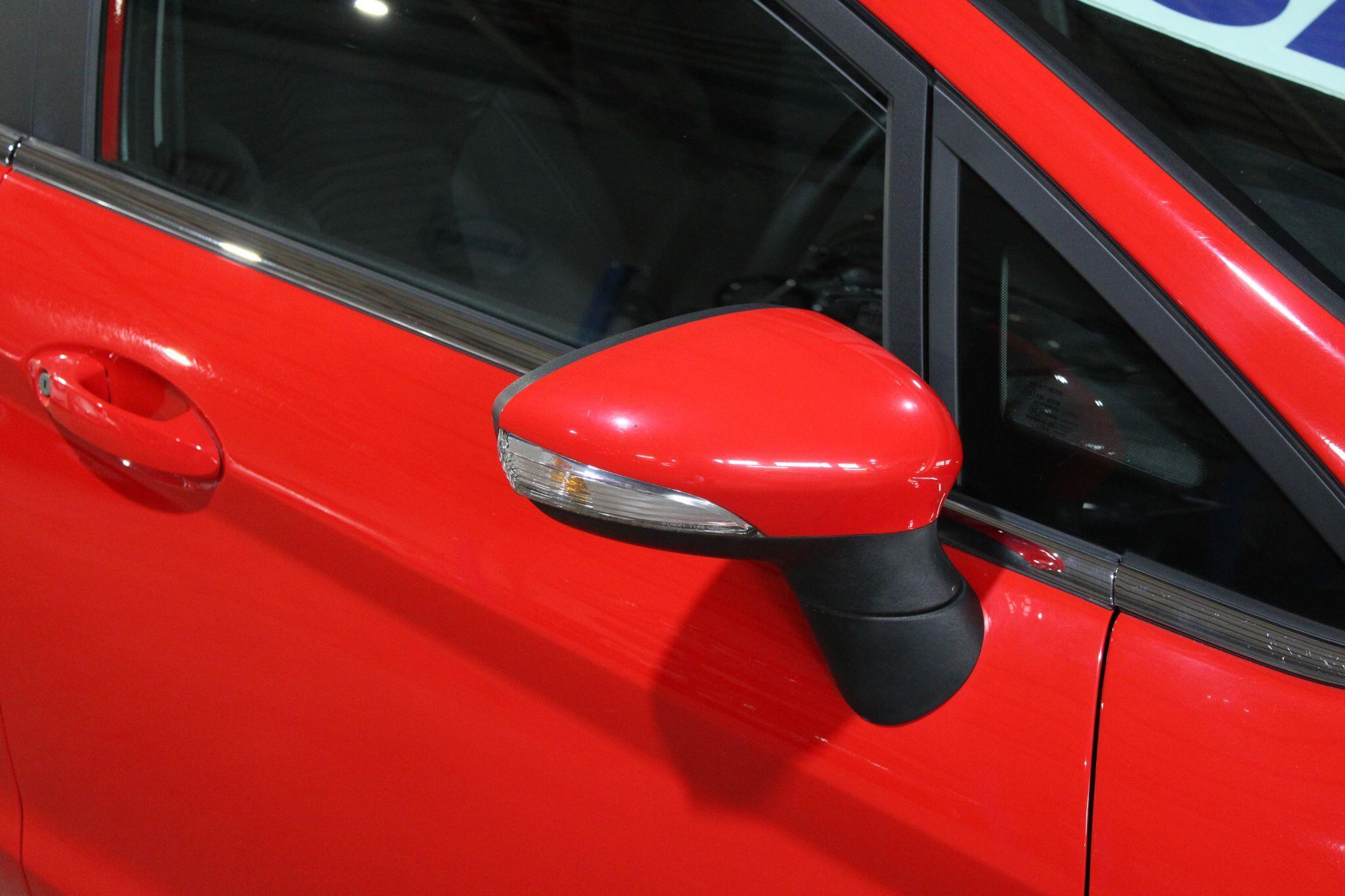 Ford Fiesta - Image 22