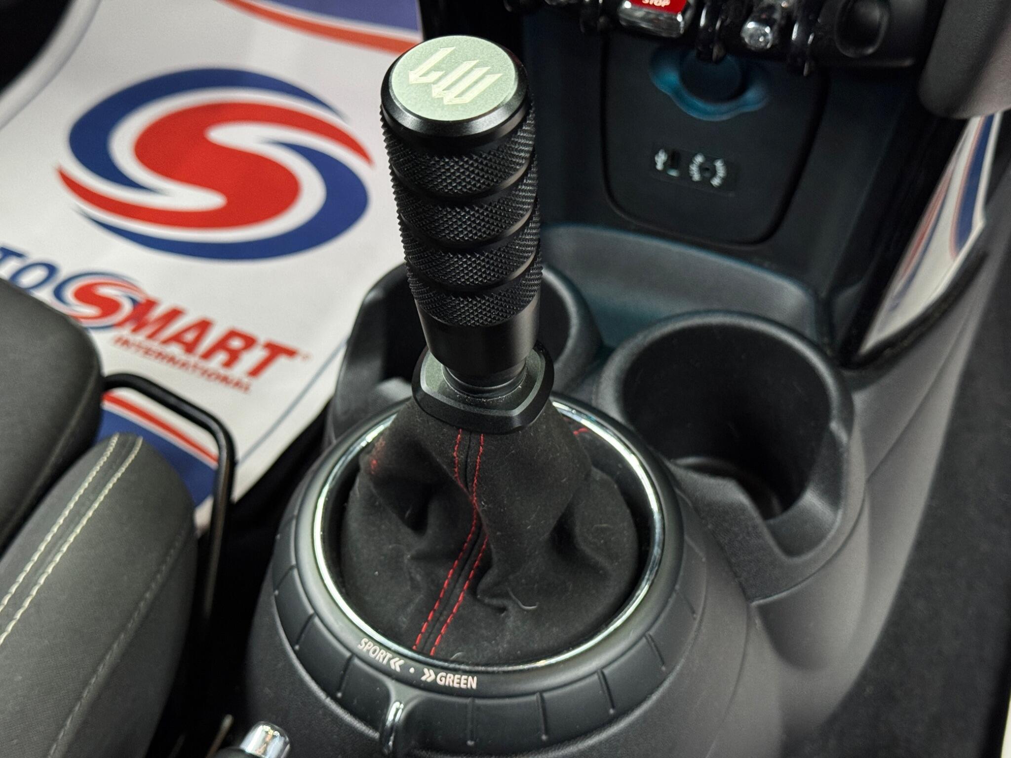 MINI Hatch - Image 23