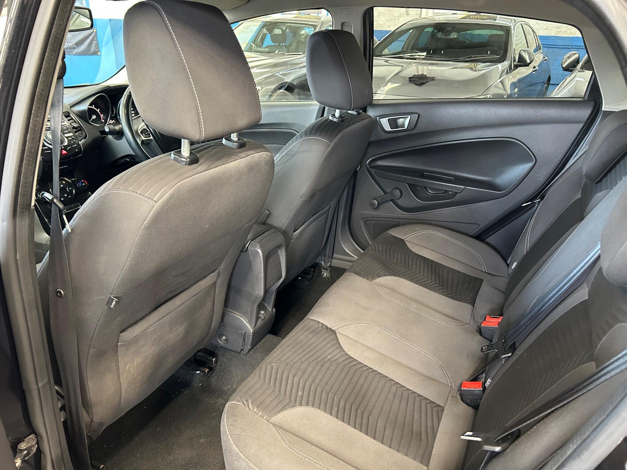 Ford Fiesta - Image 19