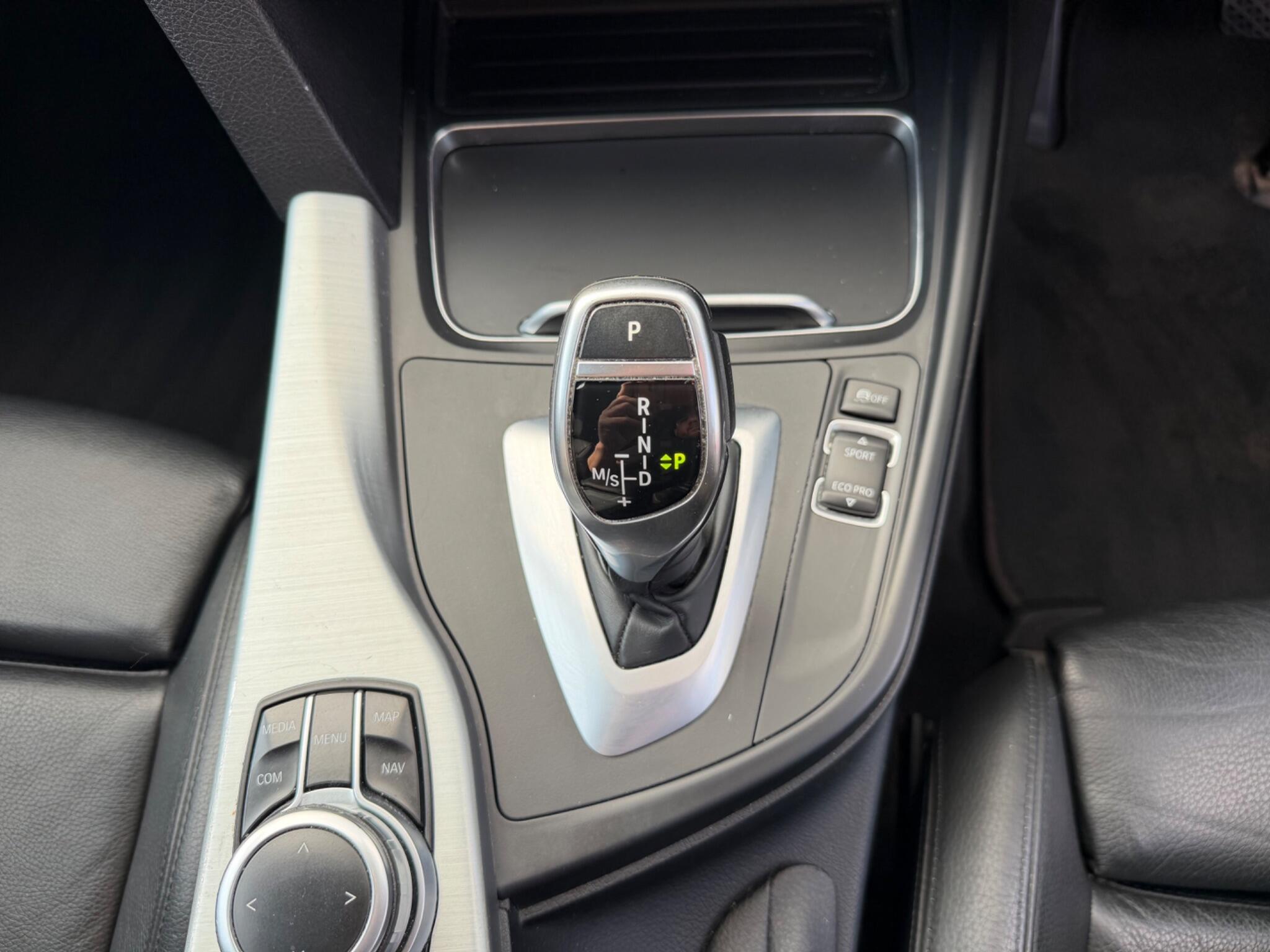 BMW 3 Series - Image 30