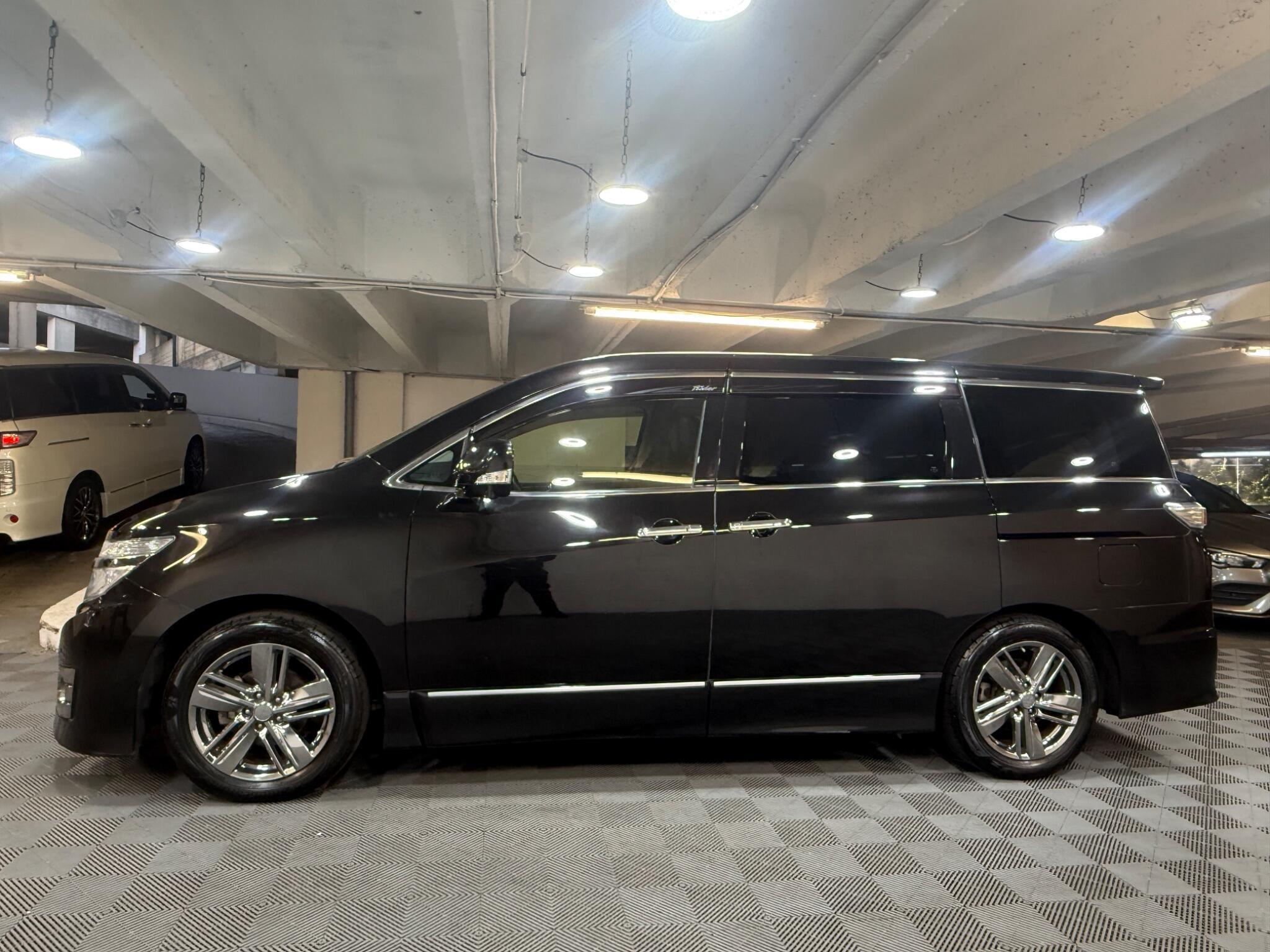 Nissan Elgrand - Image 3