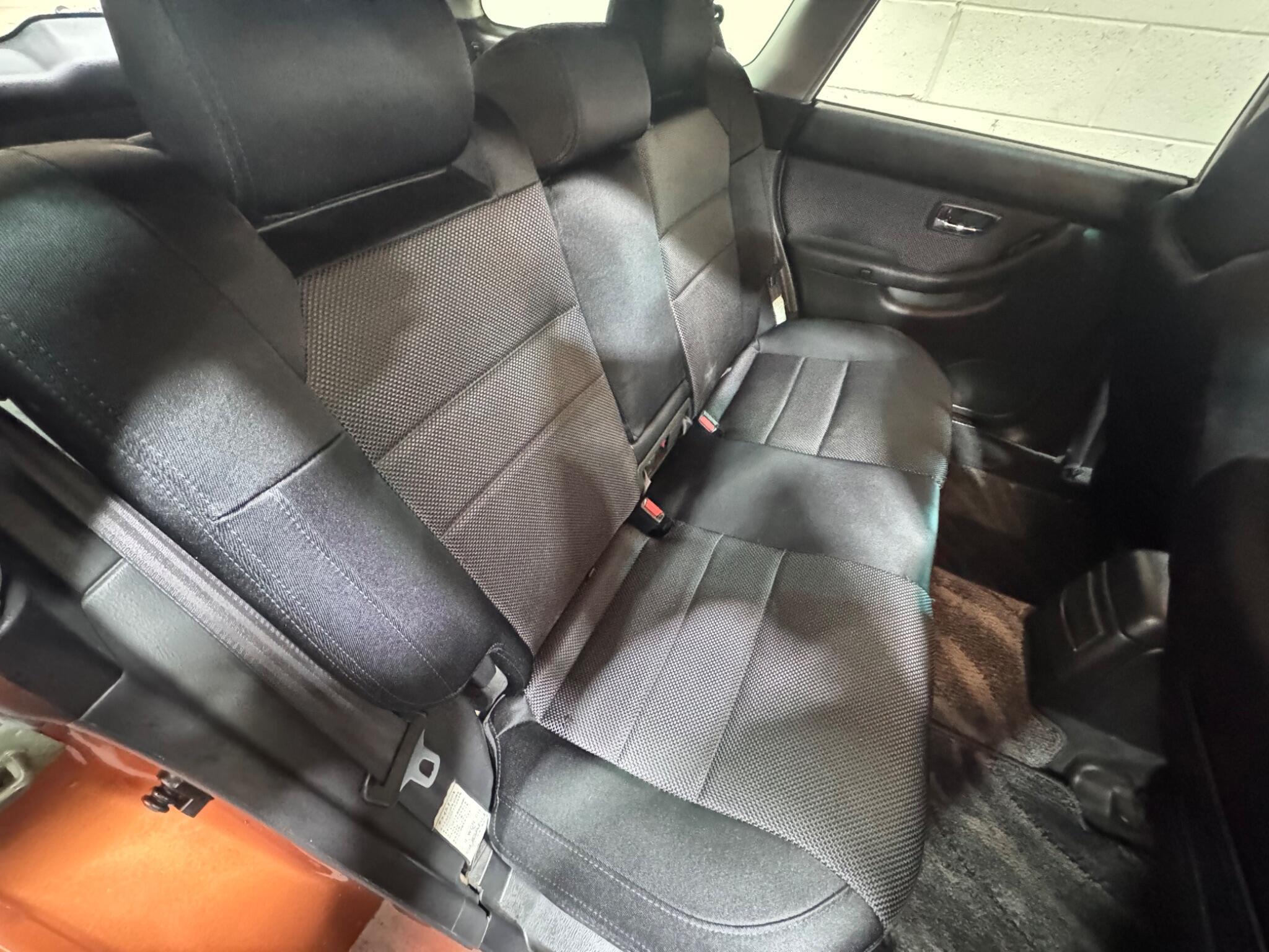 Subaru Legacy - Image 12