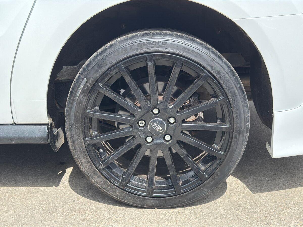 Ford Transit Connect - Image 17