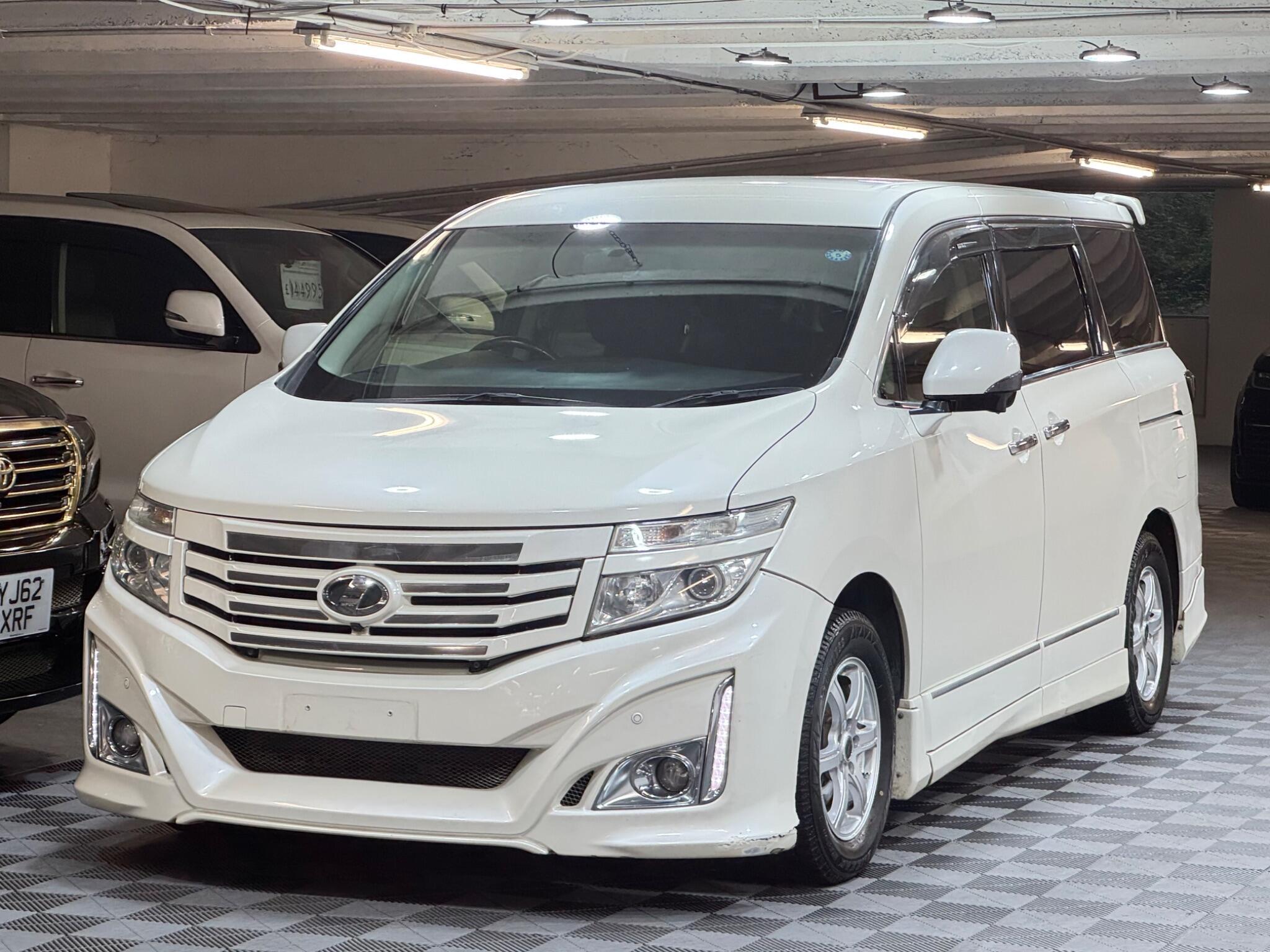 Nissan Elgrand - Image 6