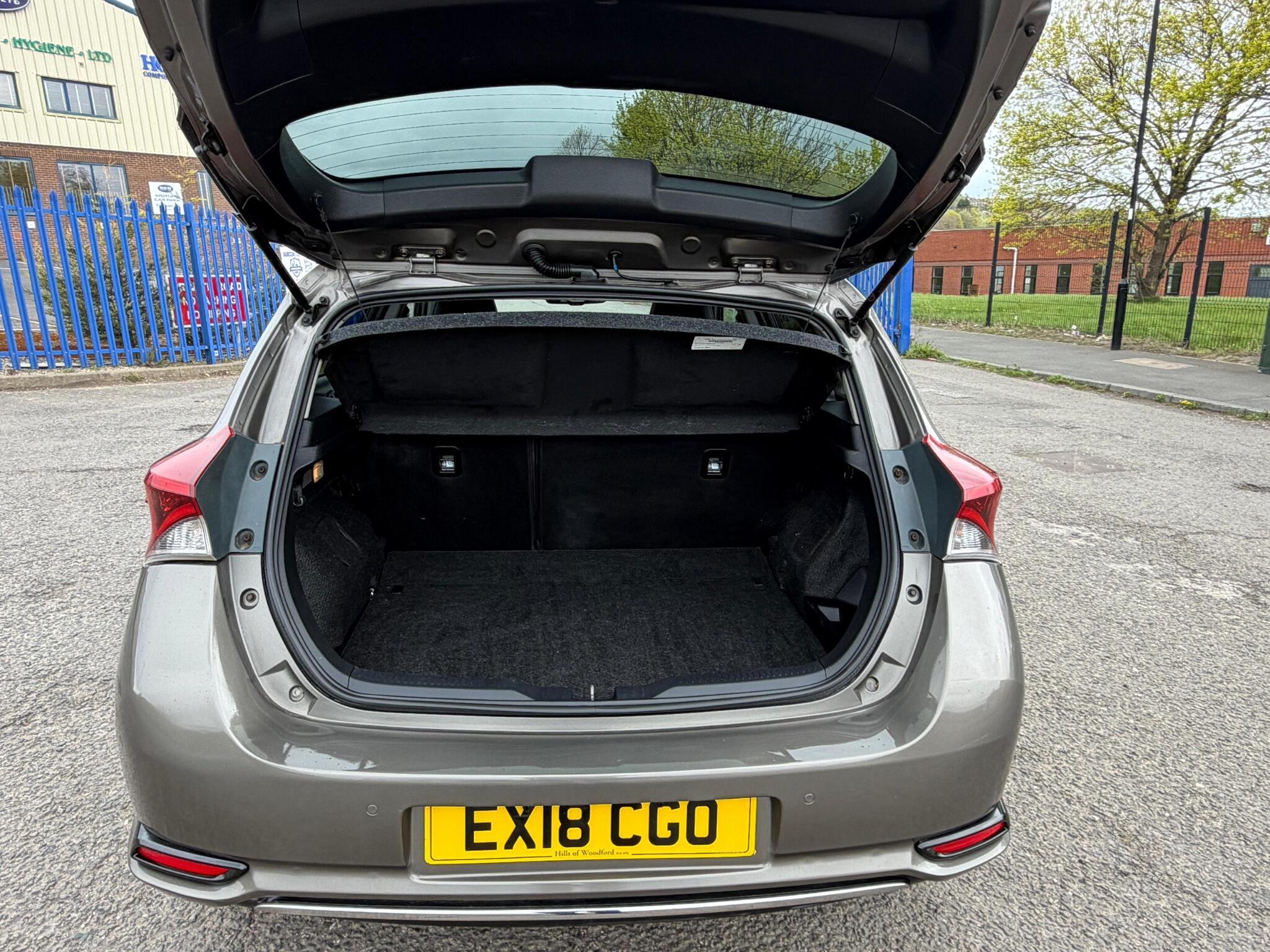 Toyota Auris - Image 26