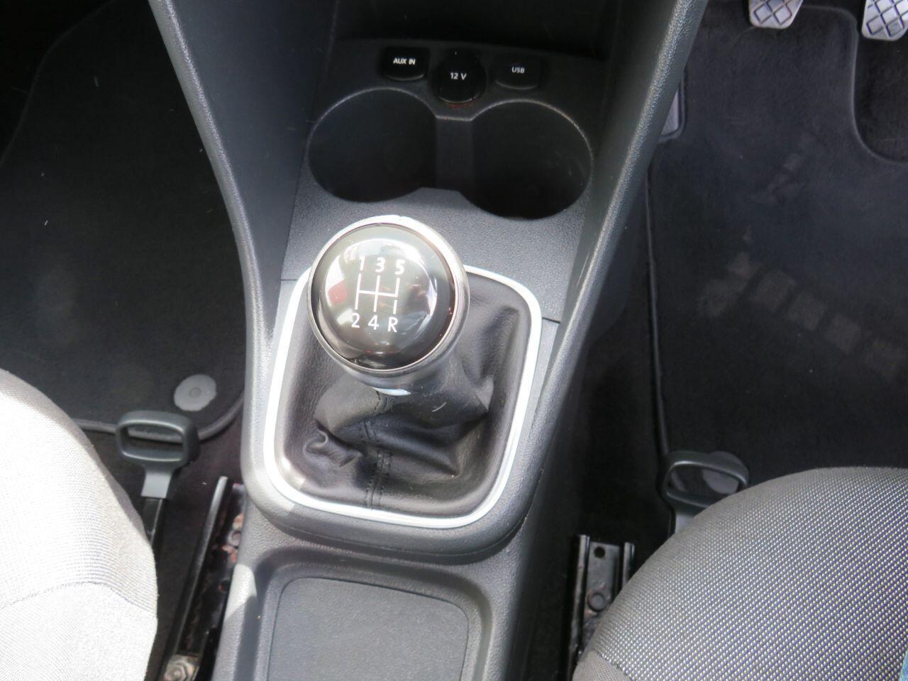 Volkswagen Polo - Image 14
