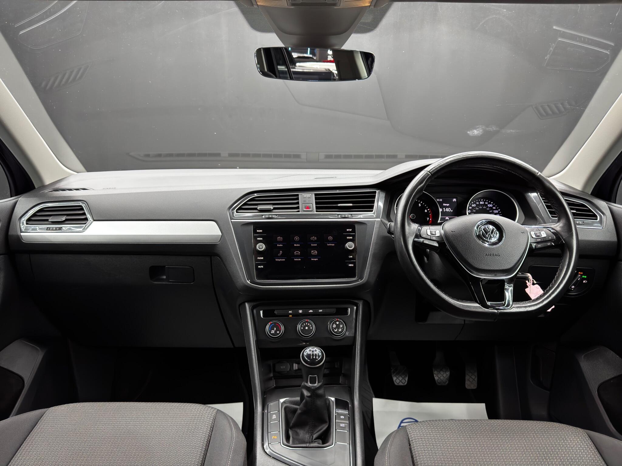 Volkswagen Tiguan - Image 10
