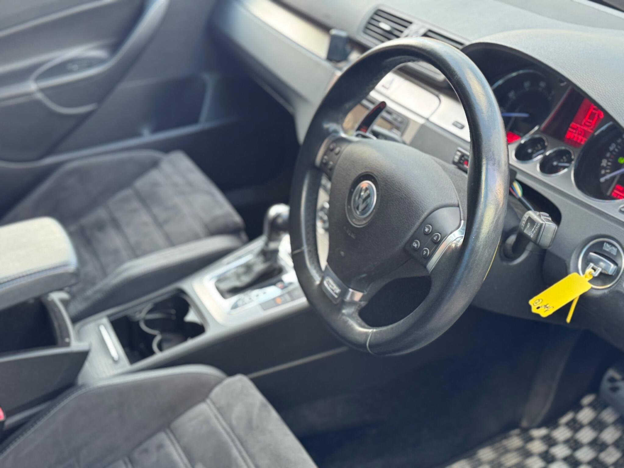 Volkswagen Passat - Image 20