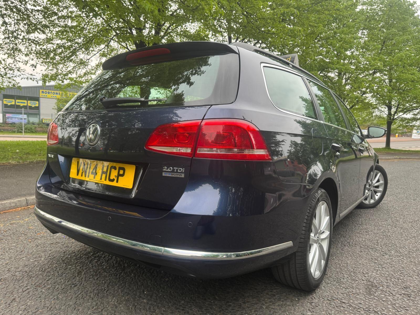 Volkswagen Passat - Image 11