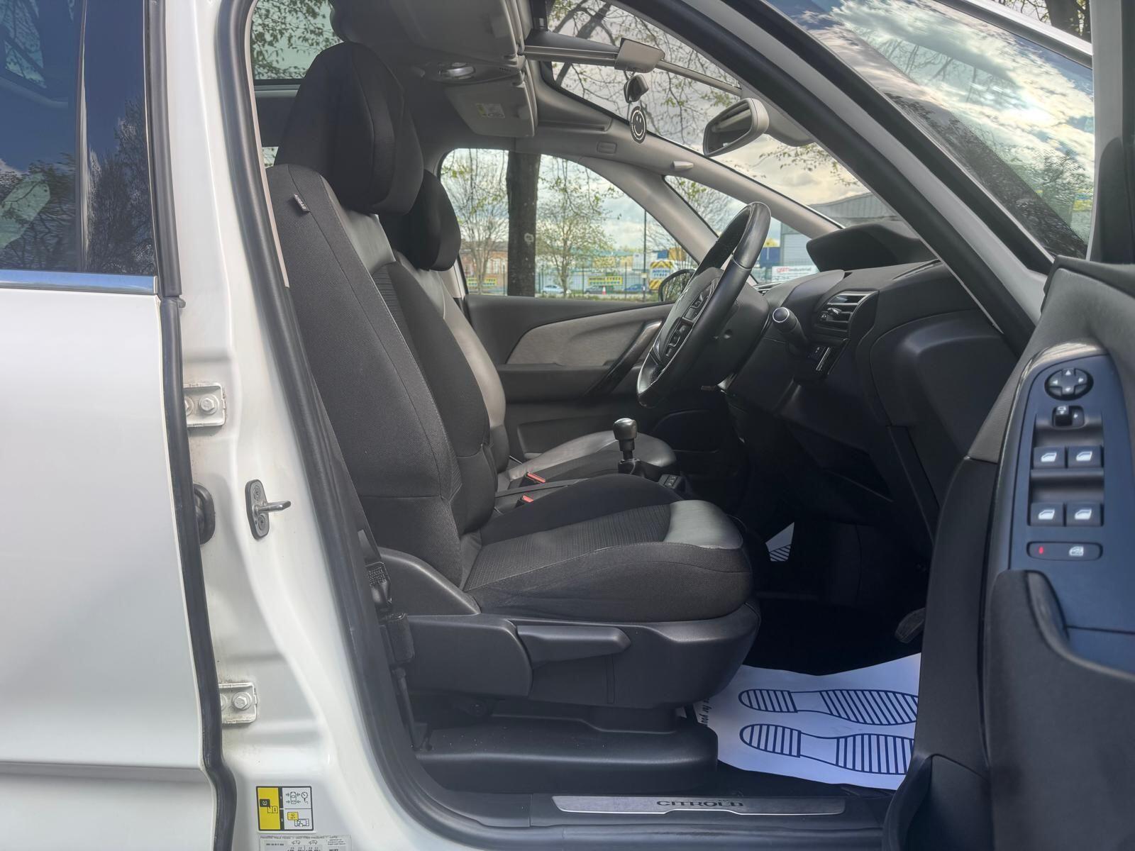 Citroen C4 Picasso - Image 21