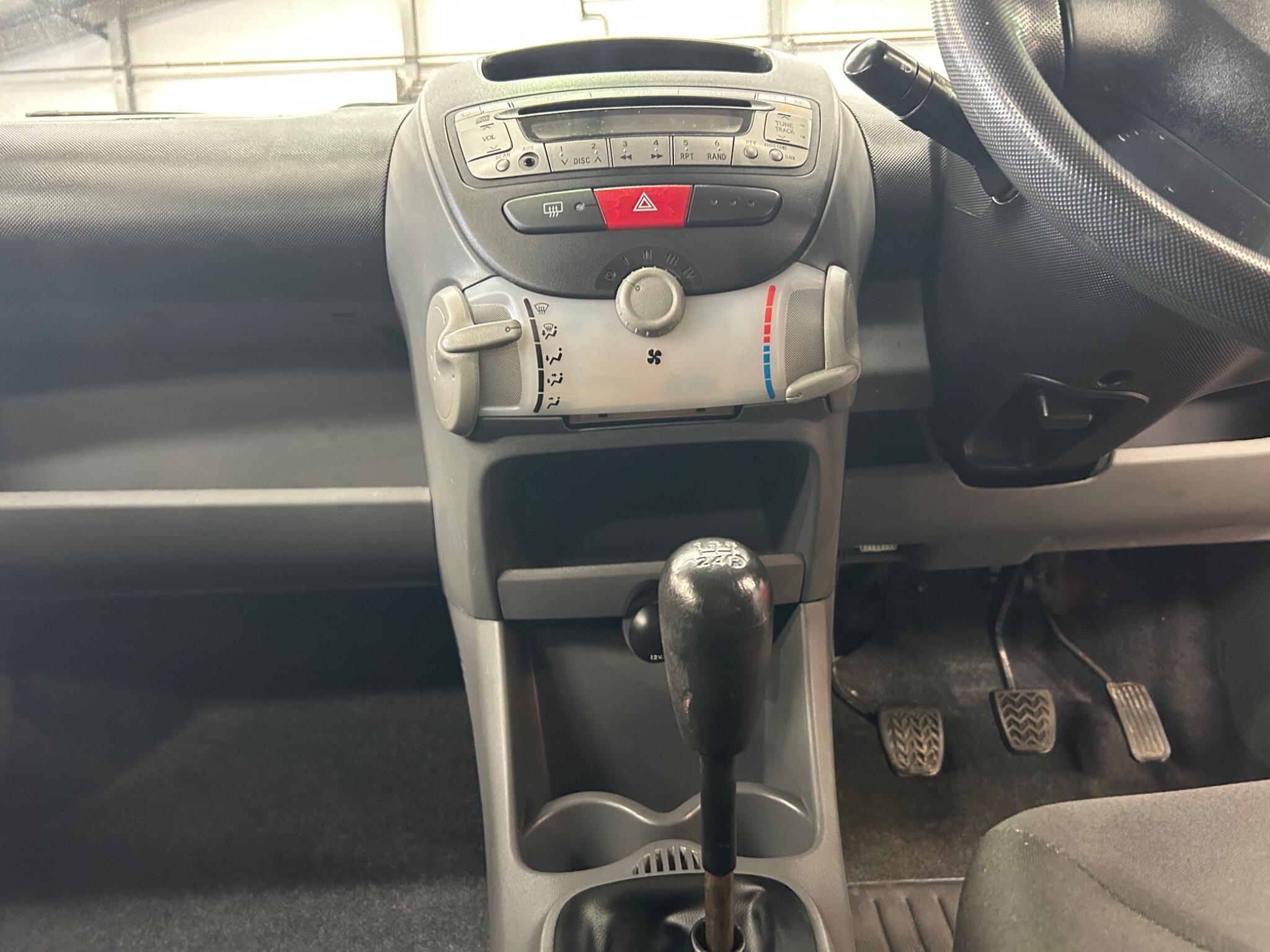 Toyota Aygo - Image 12