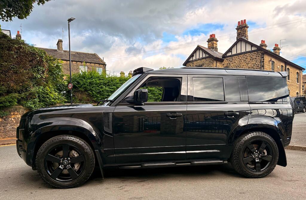 Land Rover Defender 110 - Image 9