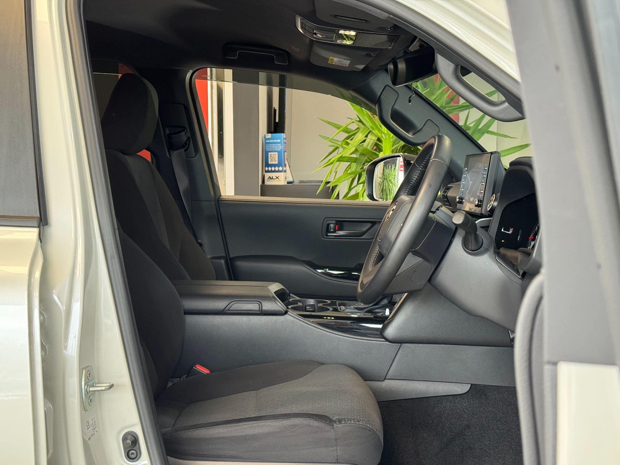 Toyota Land Cruiser - Image 2