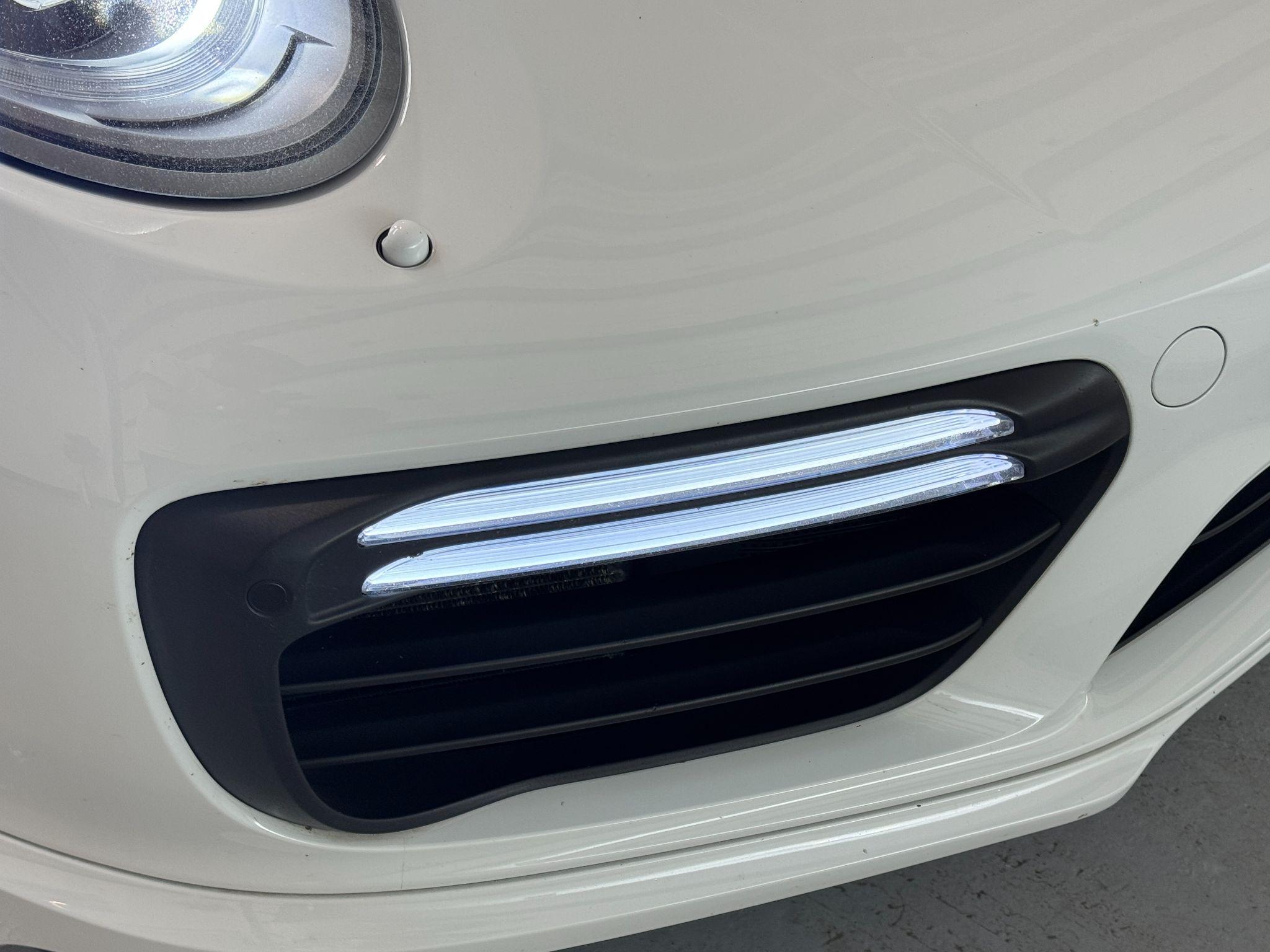 Porsche 911 - Image 31