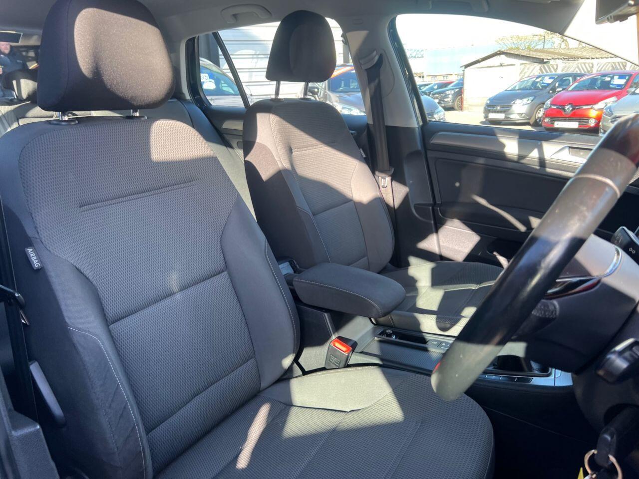 Volkswagen Golf - Image 15