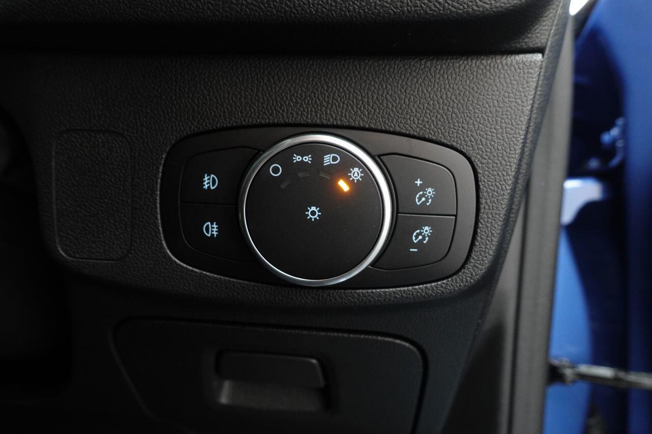 Ford Focus - Image 58