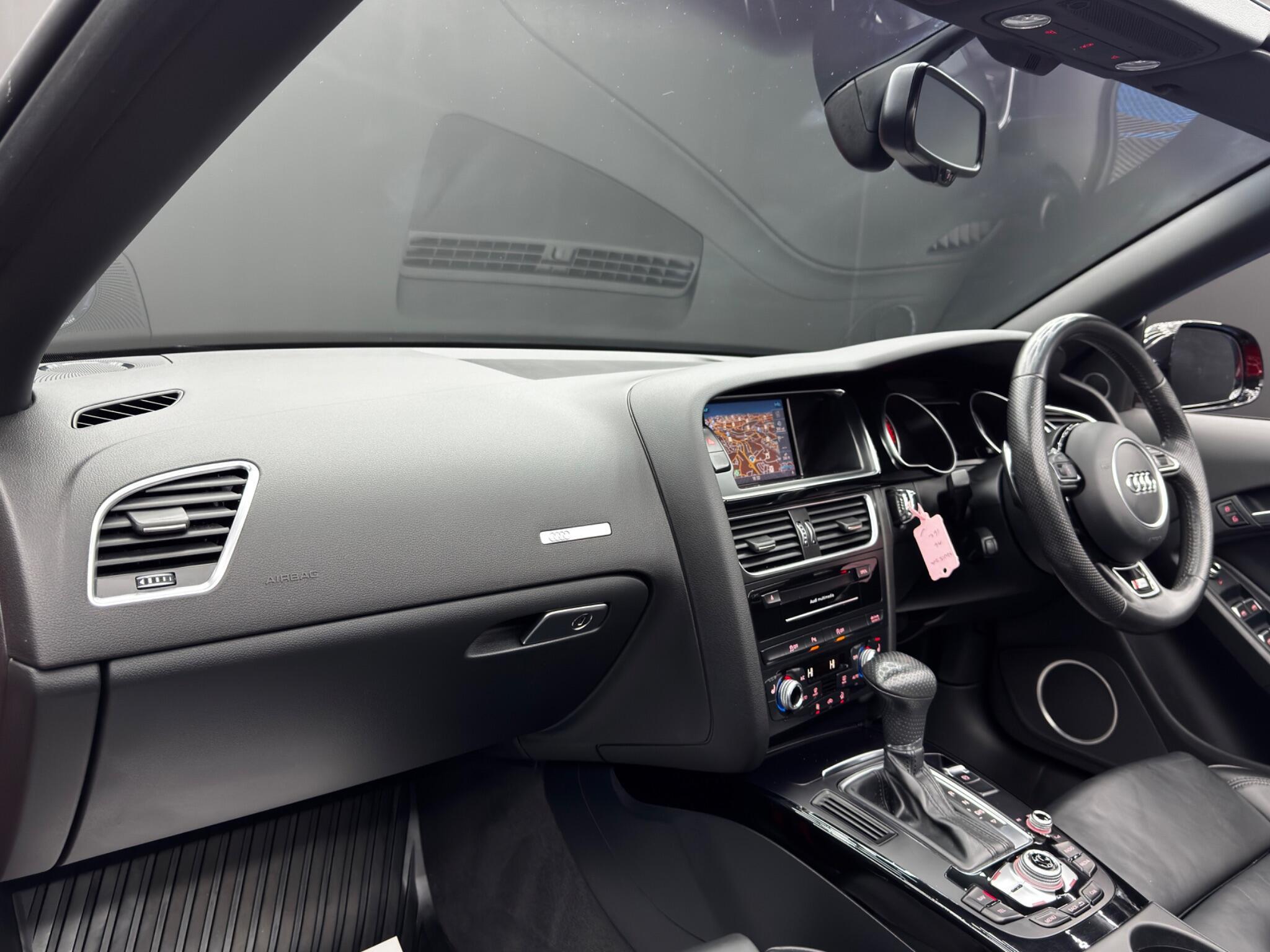 Audi A5 CABRIOLET - Image 11