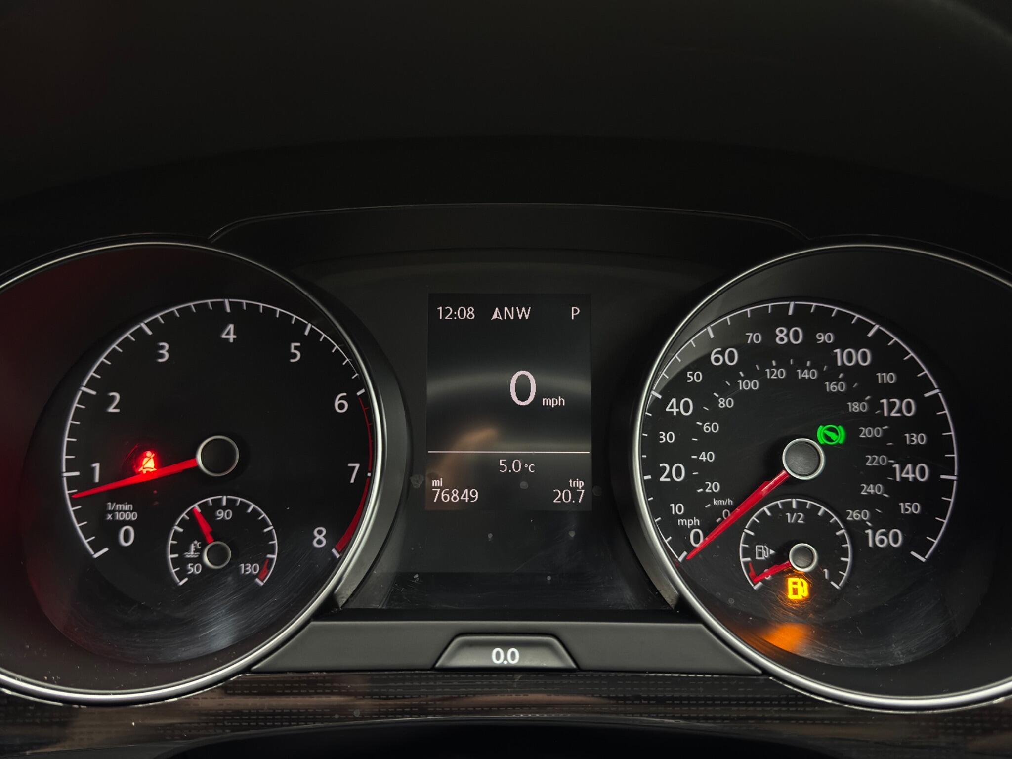 Volkswagen GOLF SV - Image 22