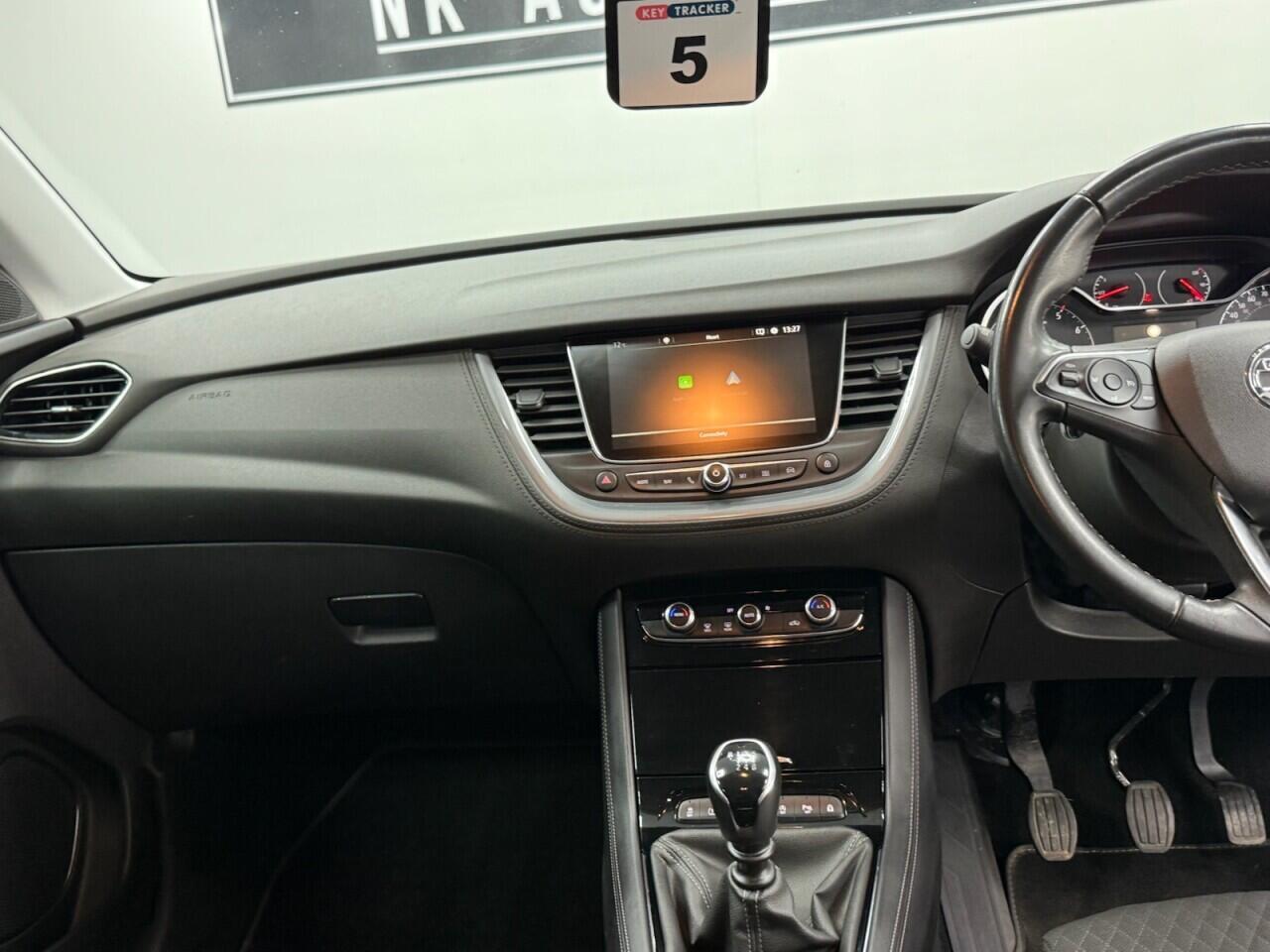 Vauxhall Grandland X - Image 31