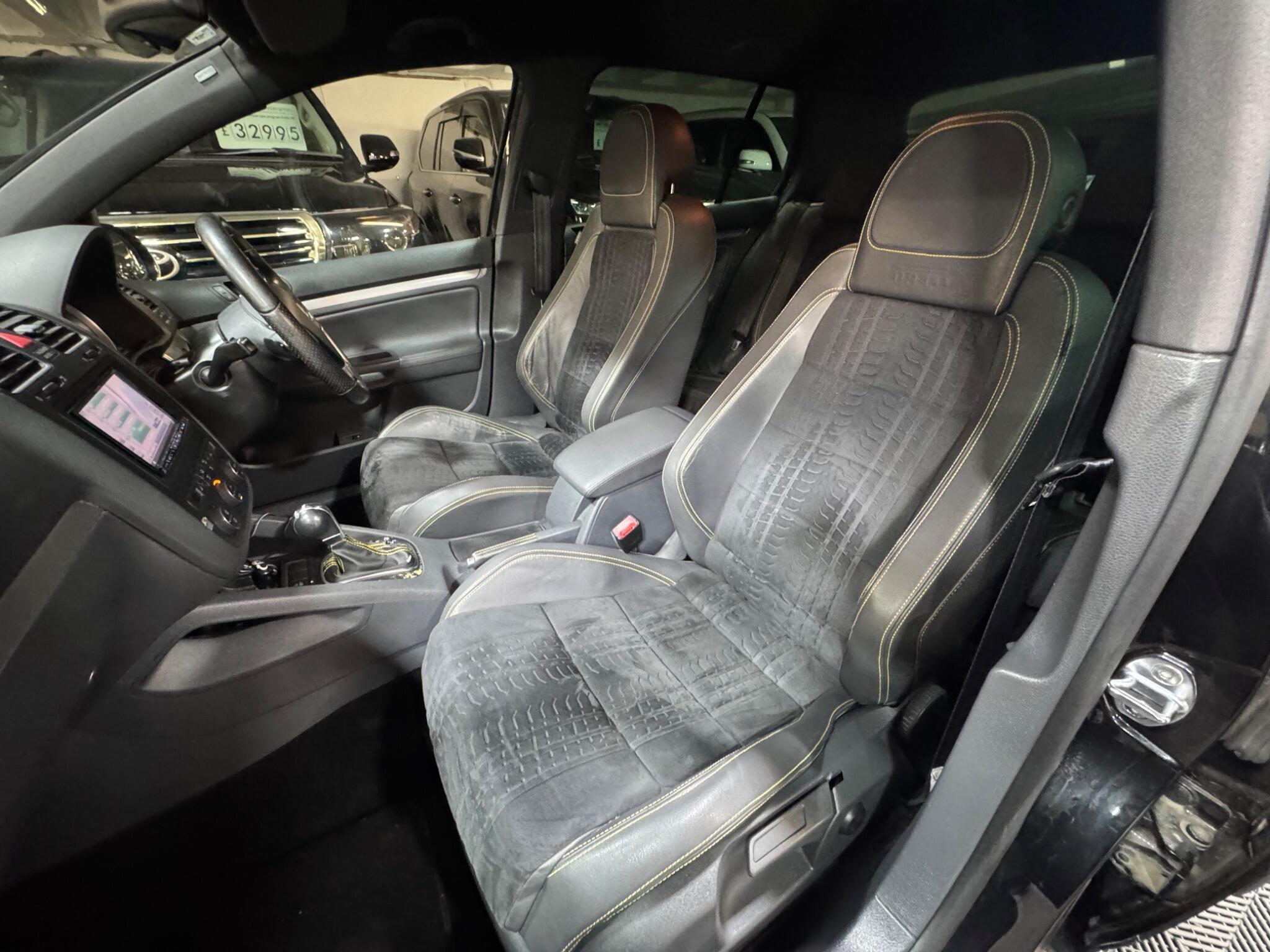 Volkswagen Golf - Image 10