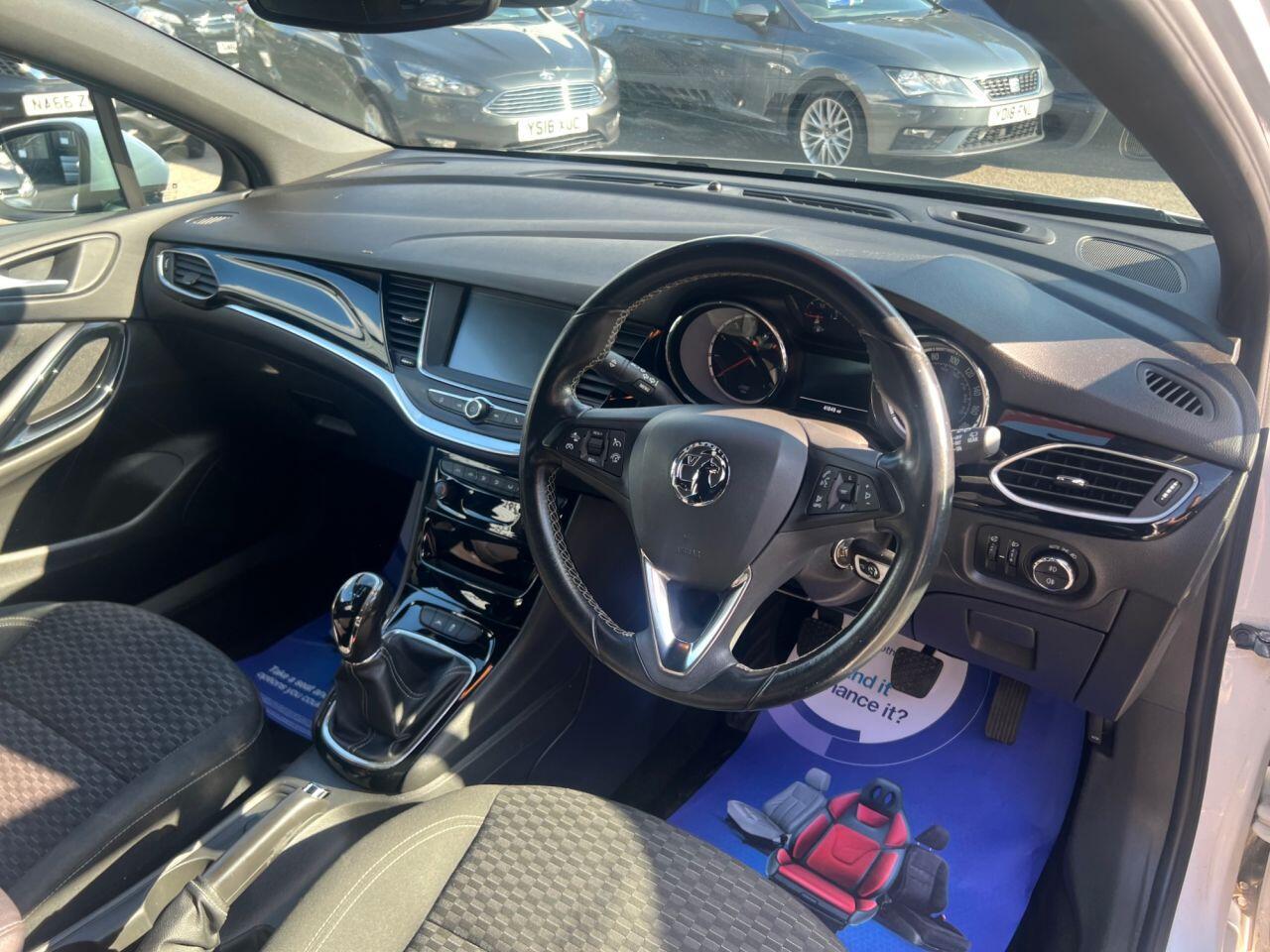 Vauxhall Astra - Image 14