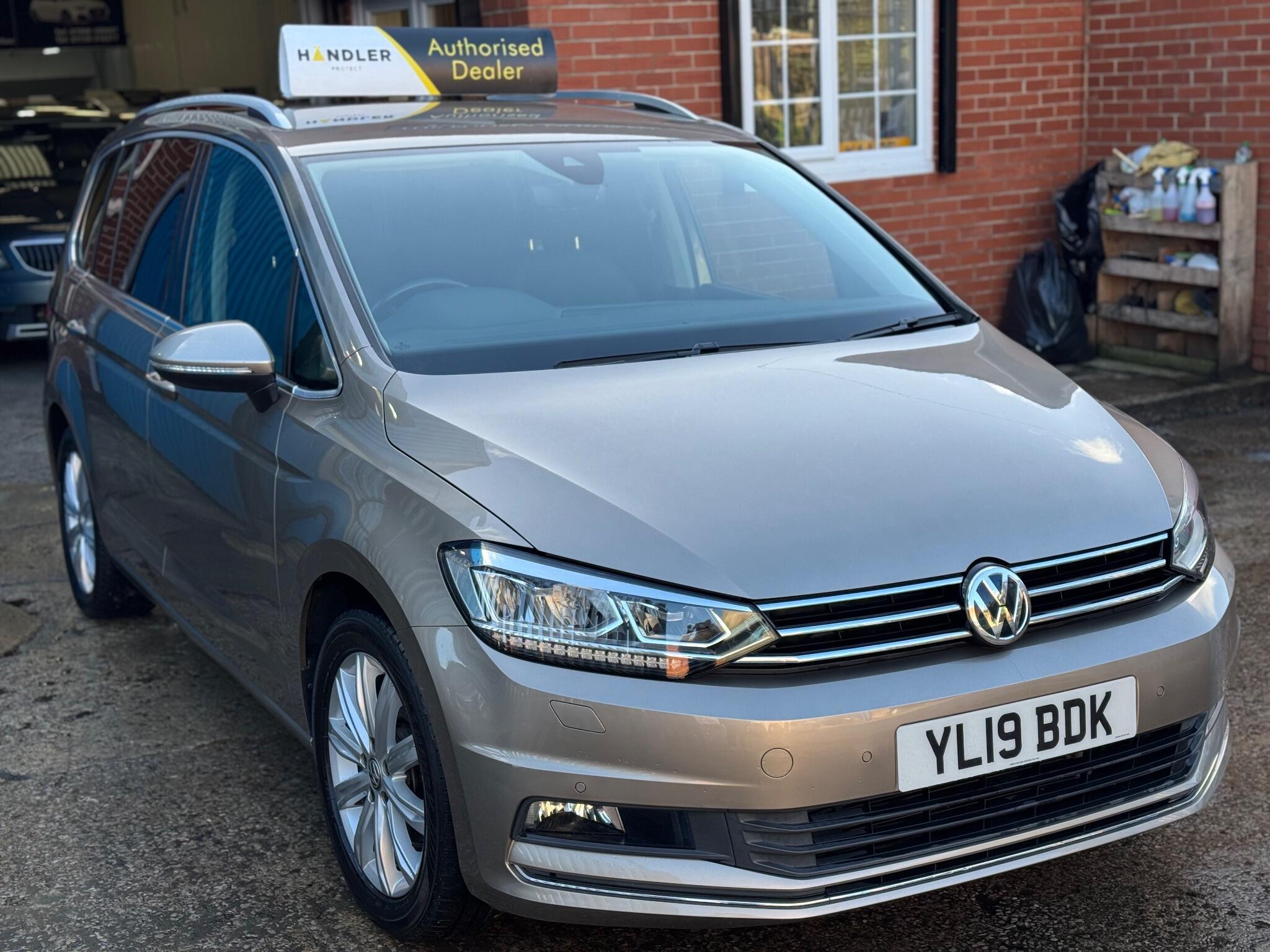 Volkswagen Touran - Image 6