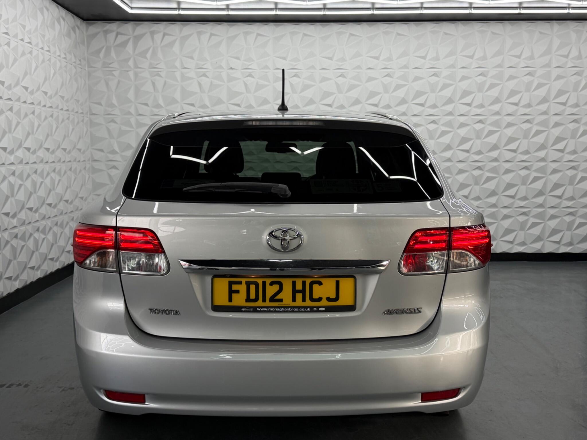 Toyota Avensis - Image 7