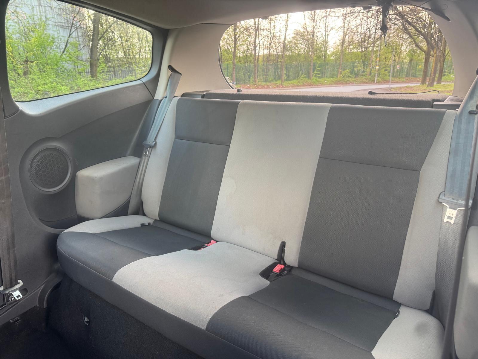 Renault Clio - Image 24