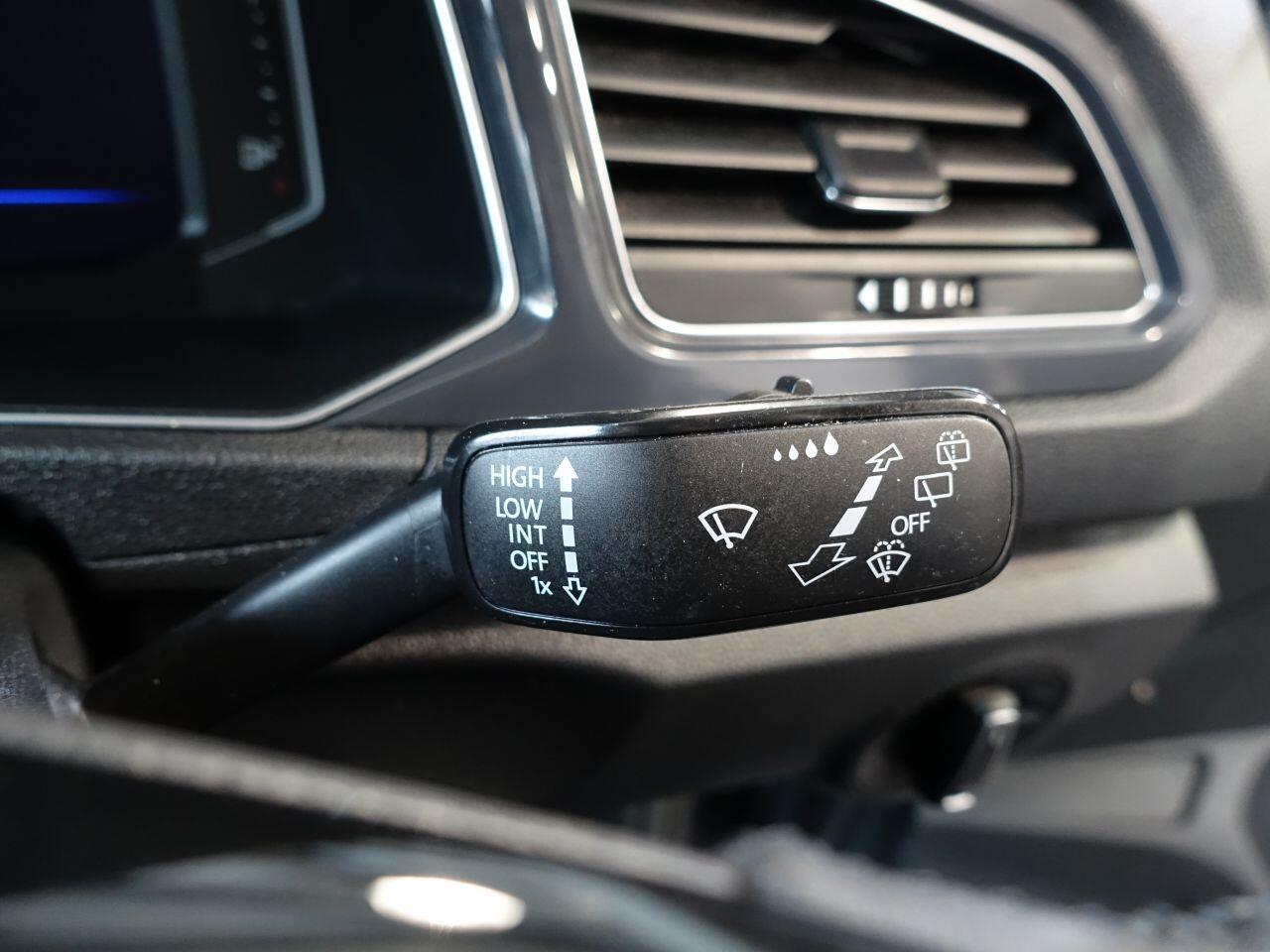 Volkswagen T-Roc - Image 22