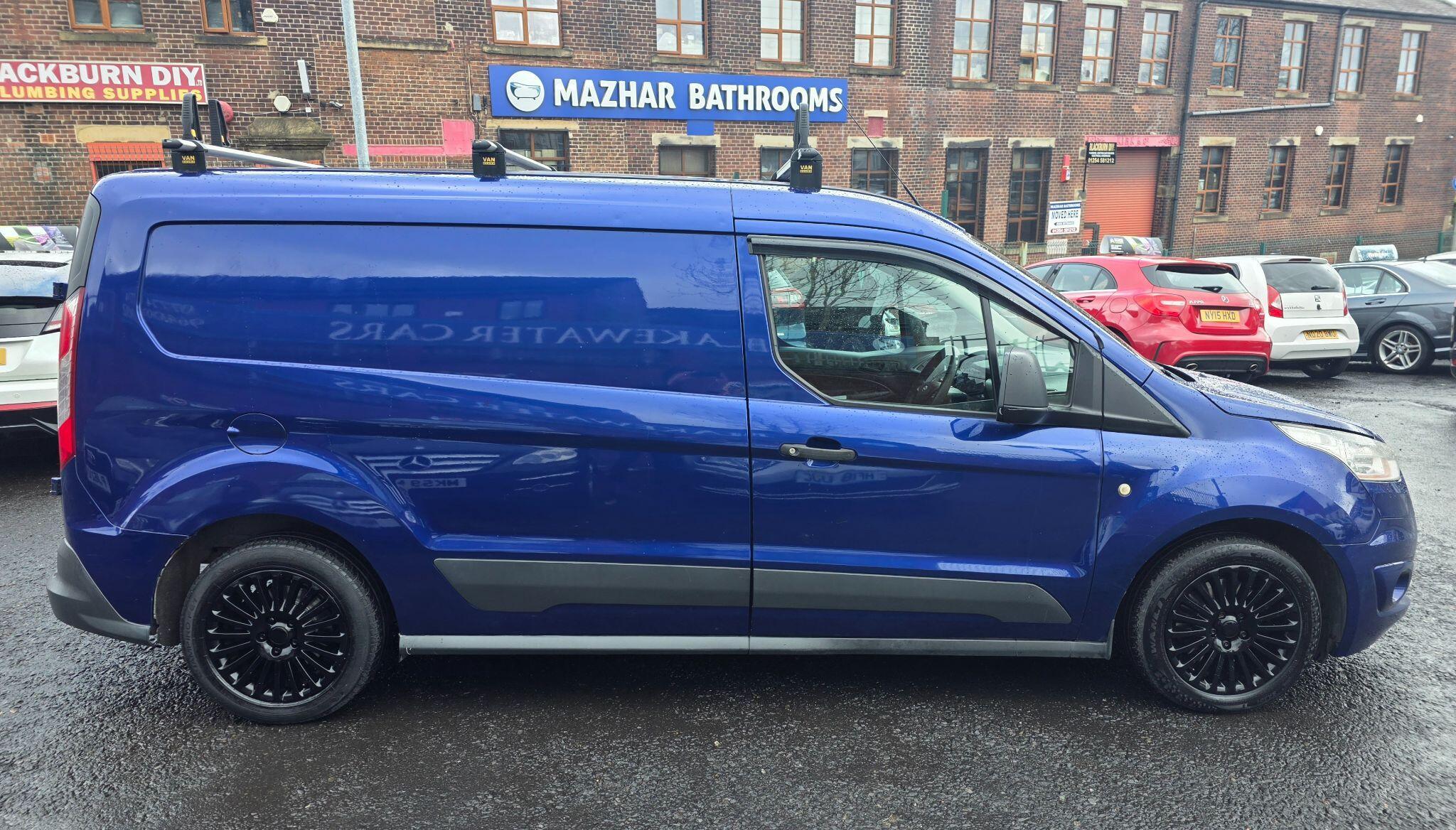Ford Transit Connect - Image 8