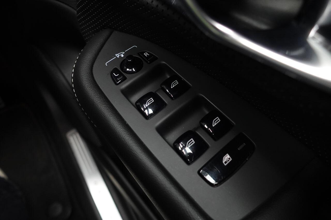 Volvo XC90 - Image 58
