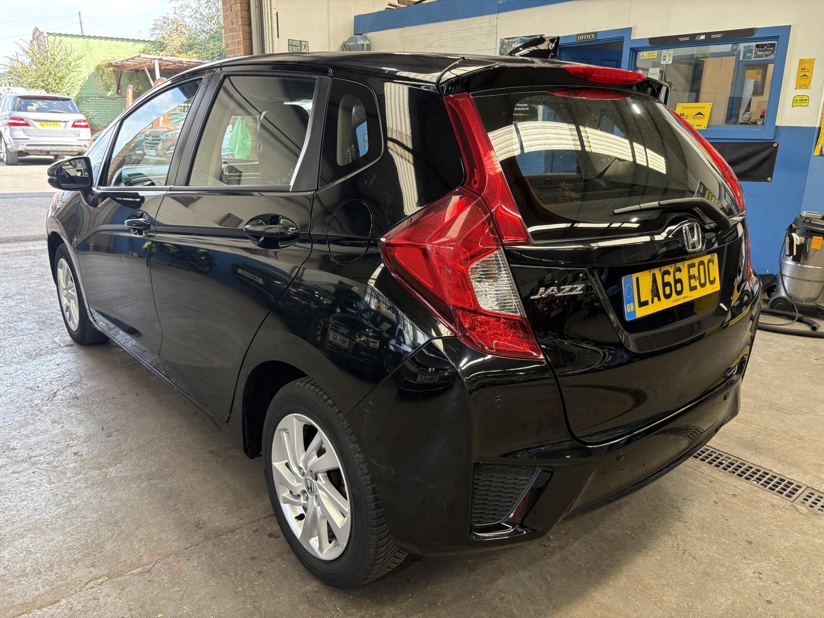 Honda Jazz - Image 6